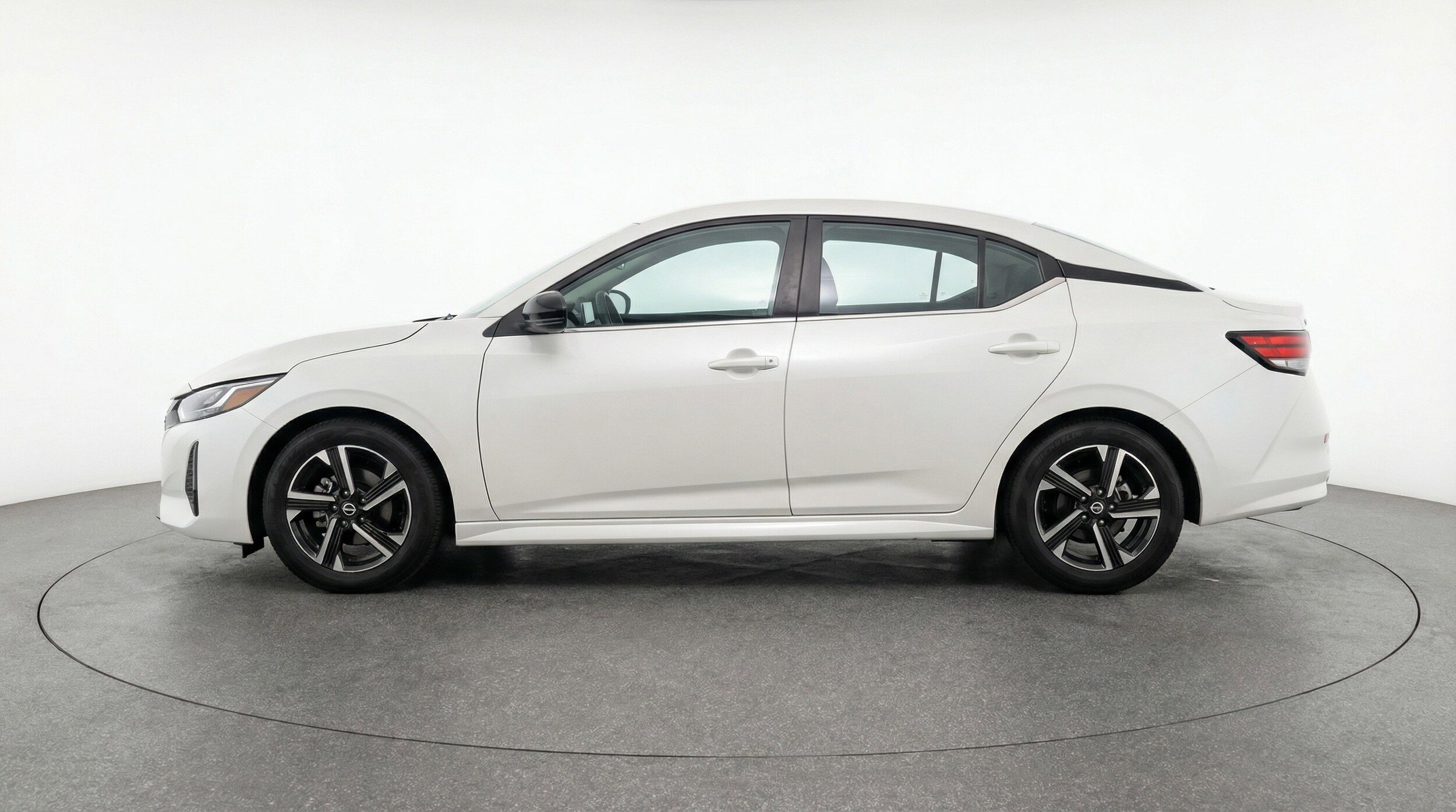 Thumbnail: 2025 Nissan Sentra - 5