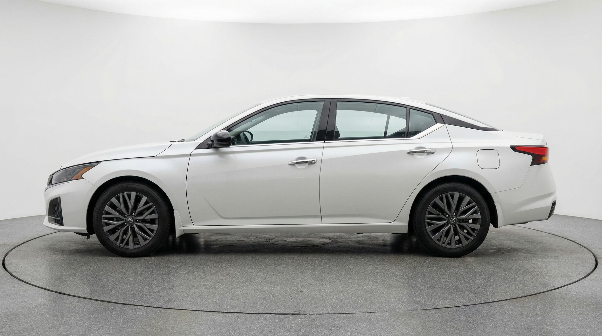 Thumbnail: 2025 Nissan Altima - 4