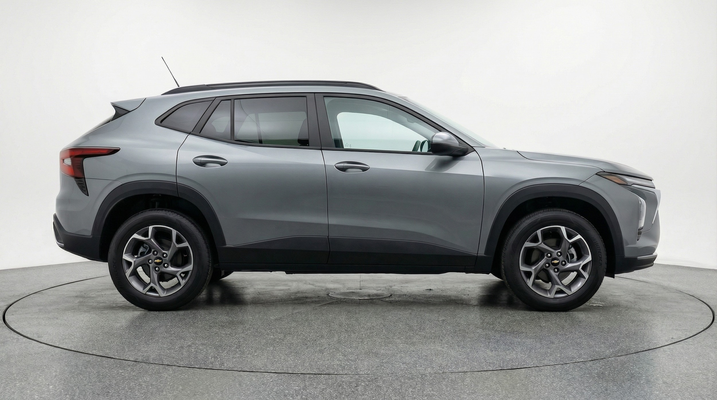 Thumbnail: 2025 Chevrolet Trax - 8