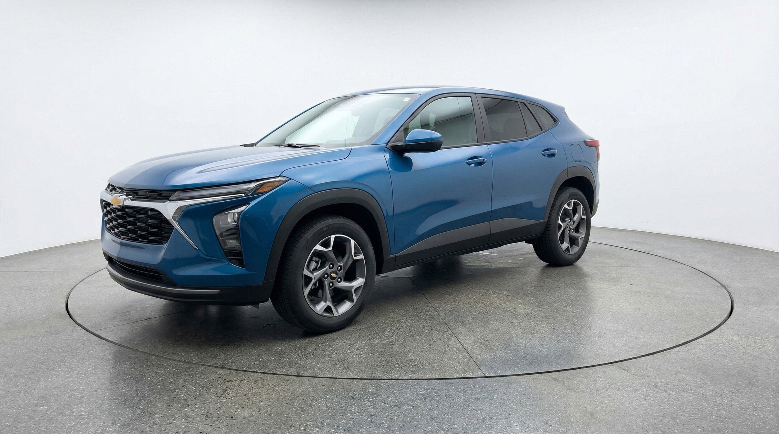 Thumbnail: 2025 Chevrolet Trax - 3