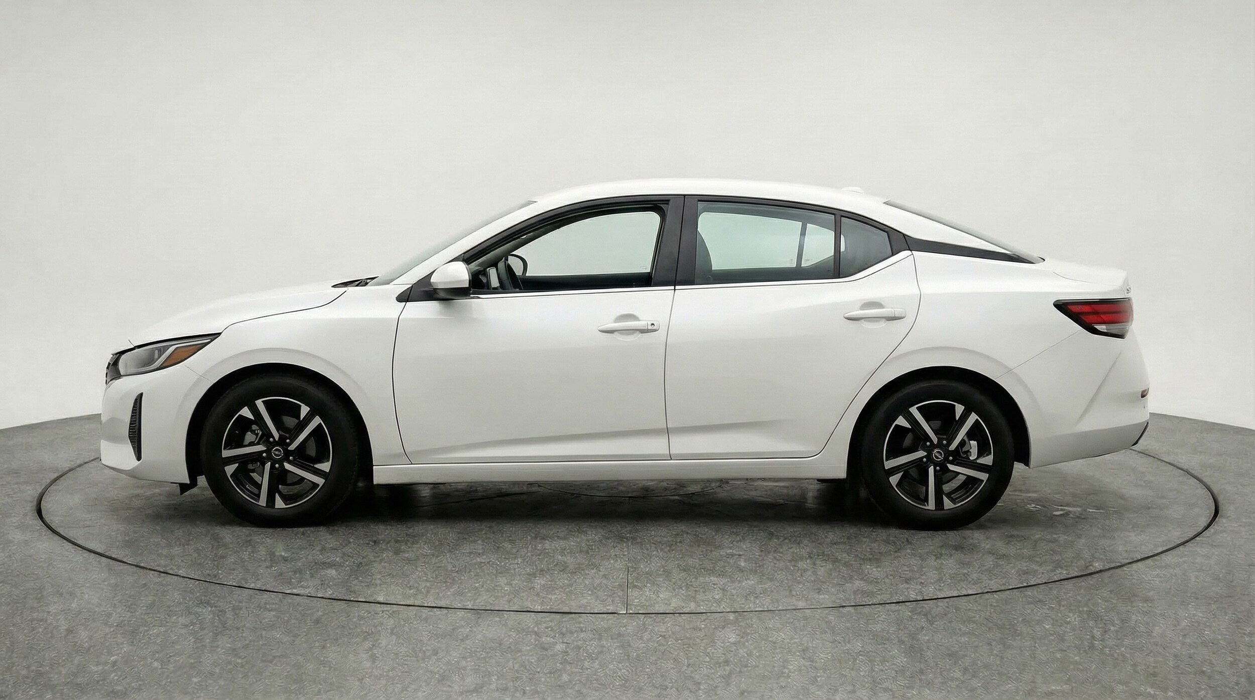 Thumbnail: 2025 Nissan Sentra - 4