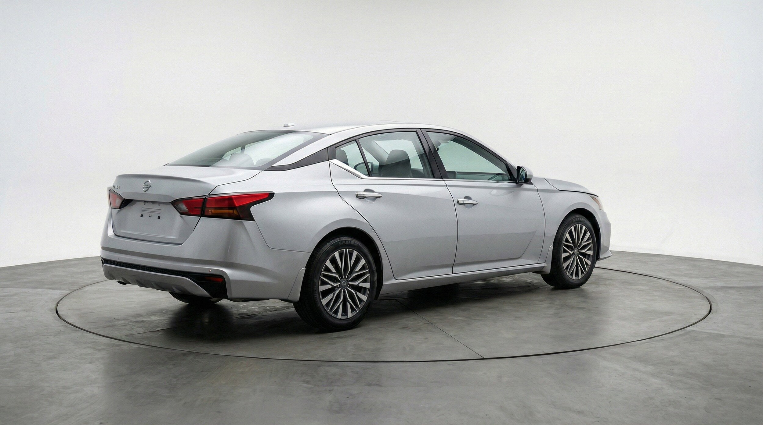 Thumbnail: 2025 Nissan Altima - 9