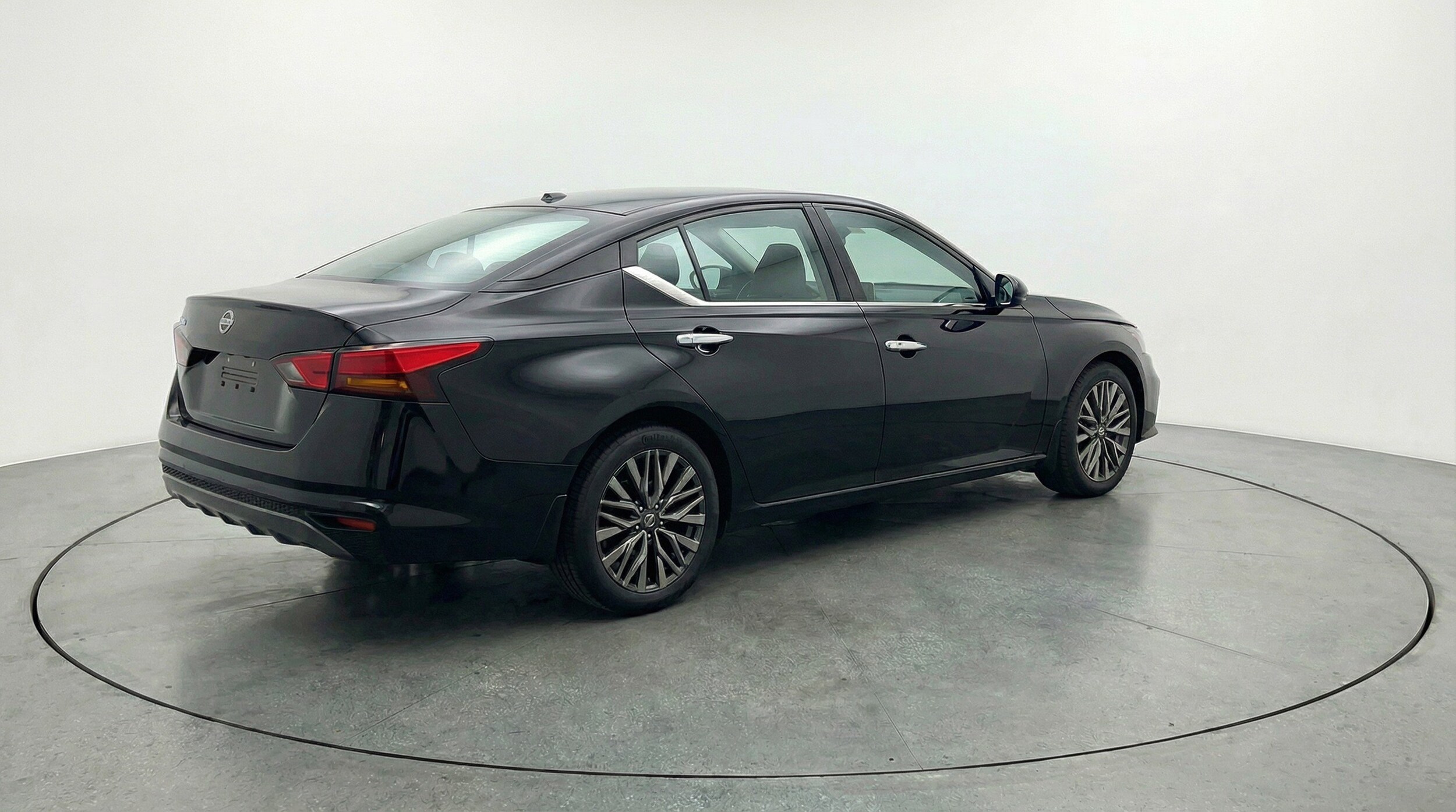 Thumbnail: 2025 Nissan Altima - 9