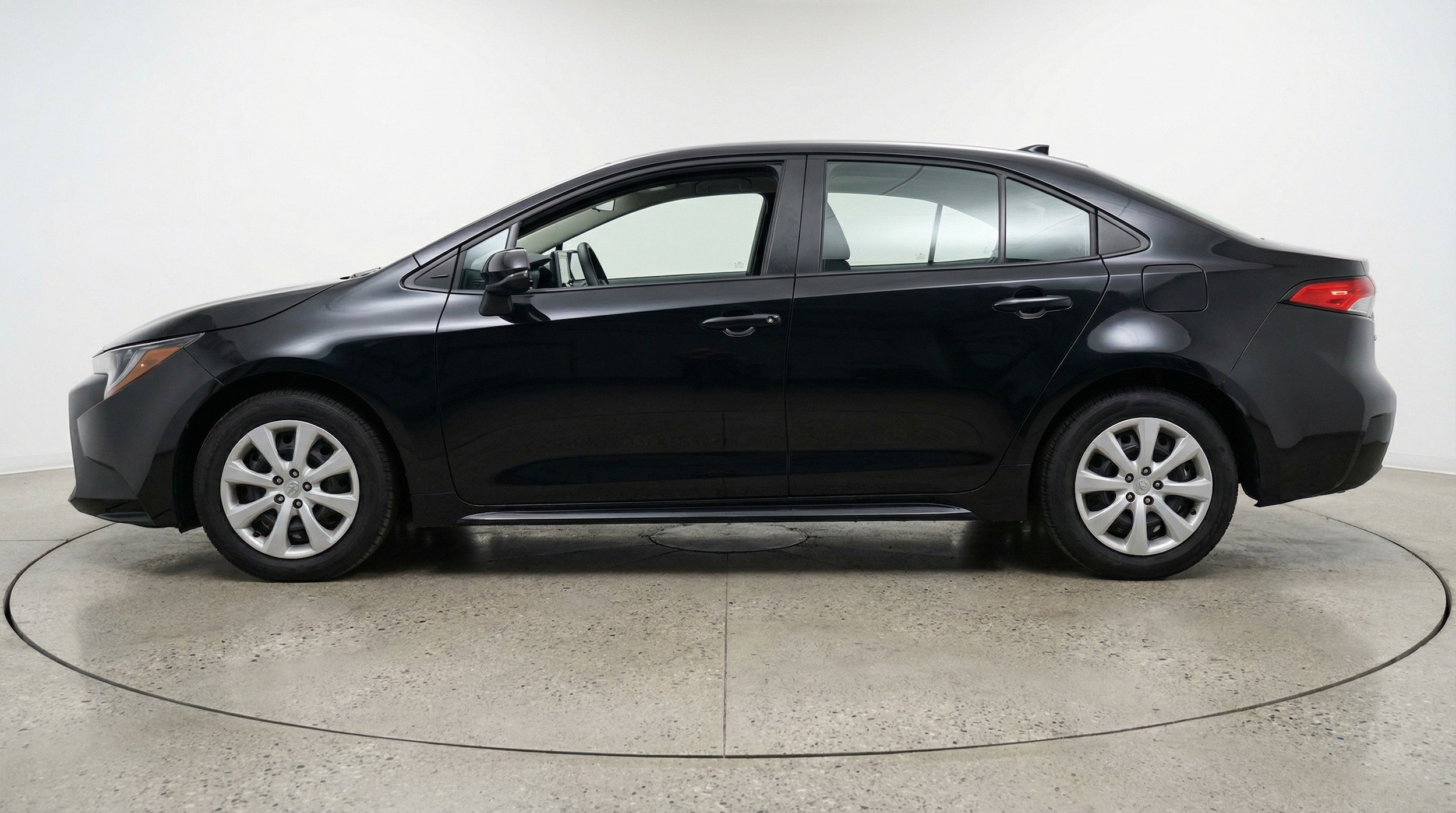 Thumbnail: 2025 Toyota Corolla - 5