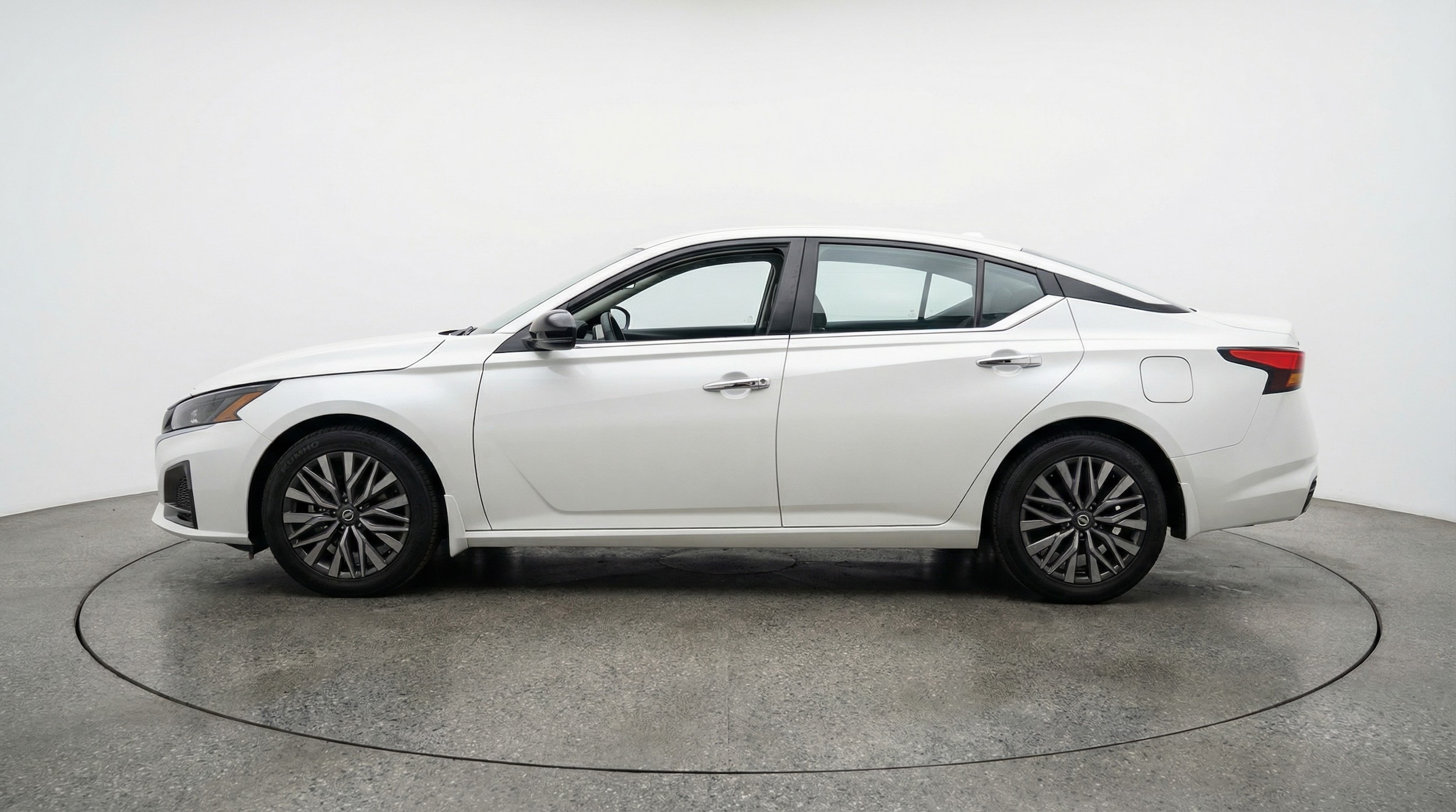 Thumbnail: 2025 Nissan Altima - 4