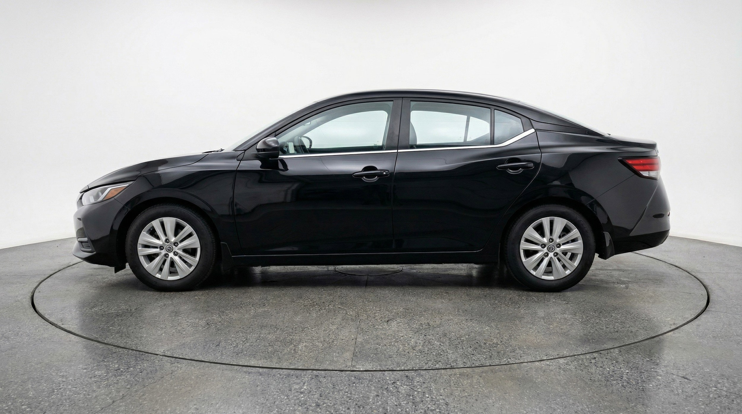 Thumbnail: 2025 Nissan Sentra - 5