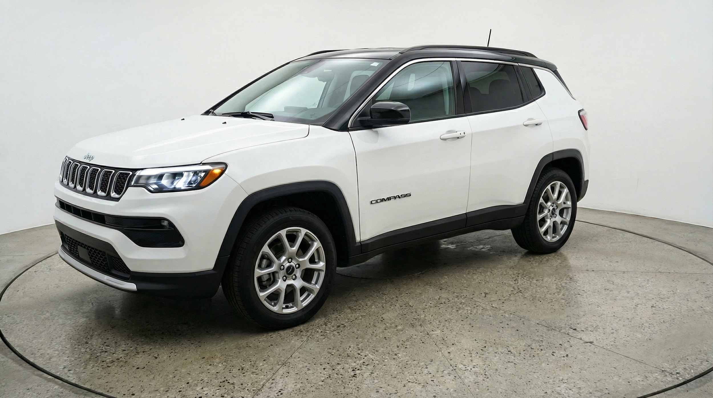 Thumbnail: 2025 Jeep Compass - 3
