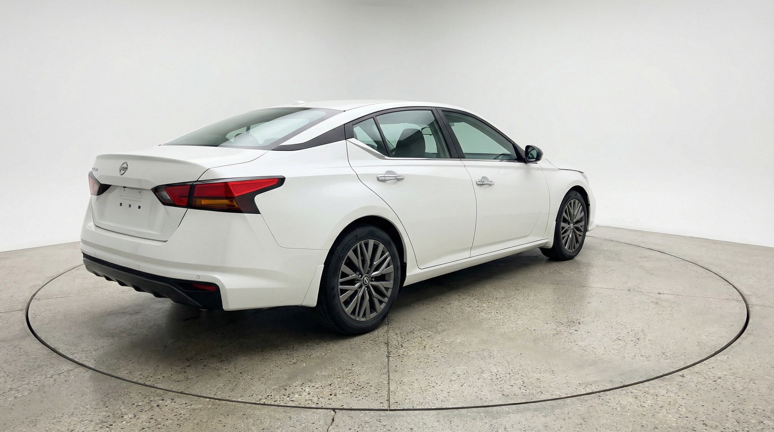 Thumbnail: 2025 Nissan Altima - 9