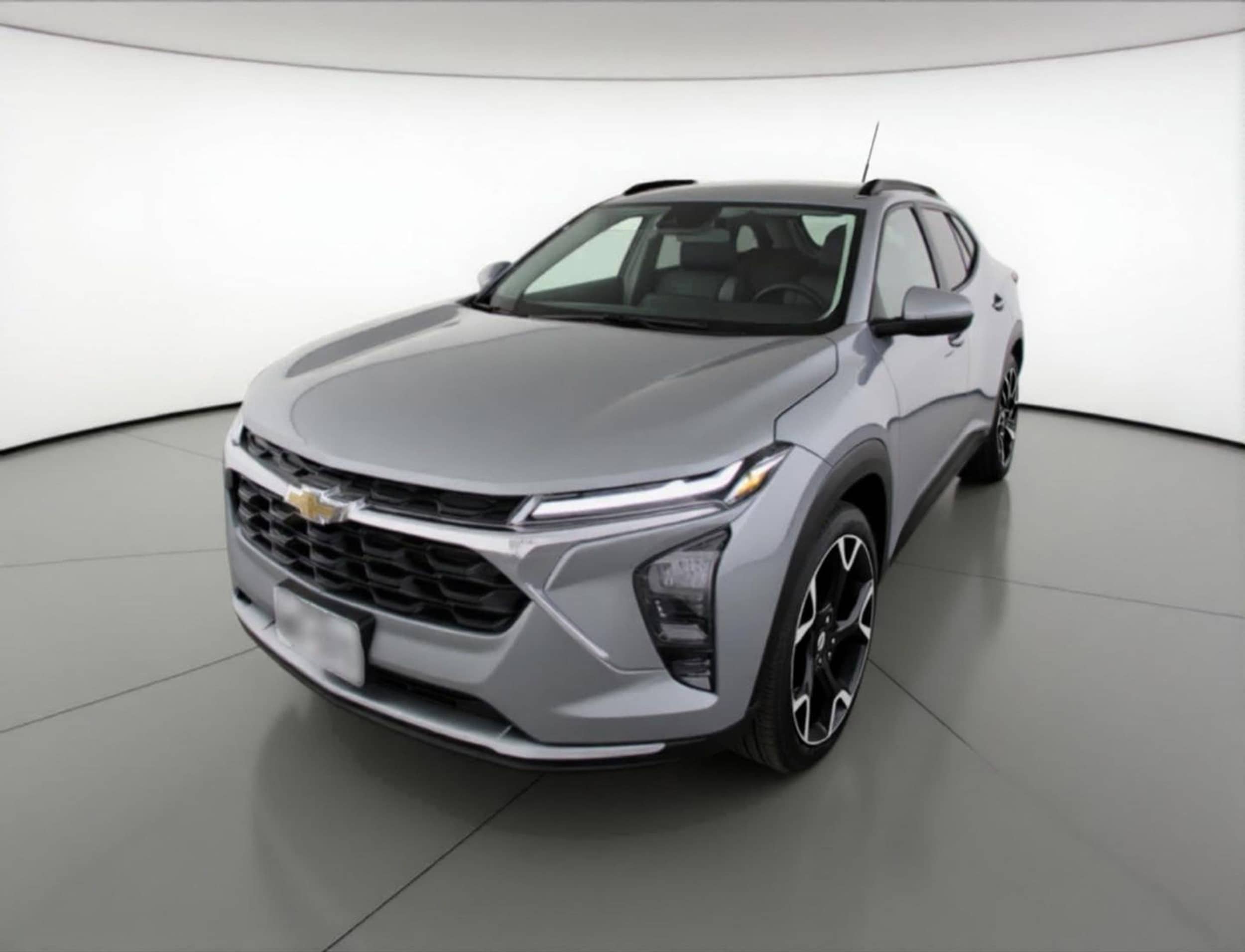 Thumbnail: 2025 Chevrolet Trax - 3