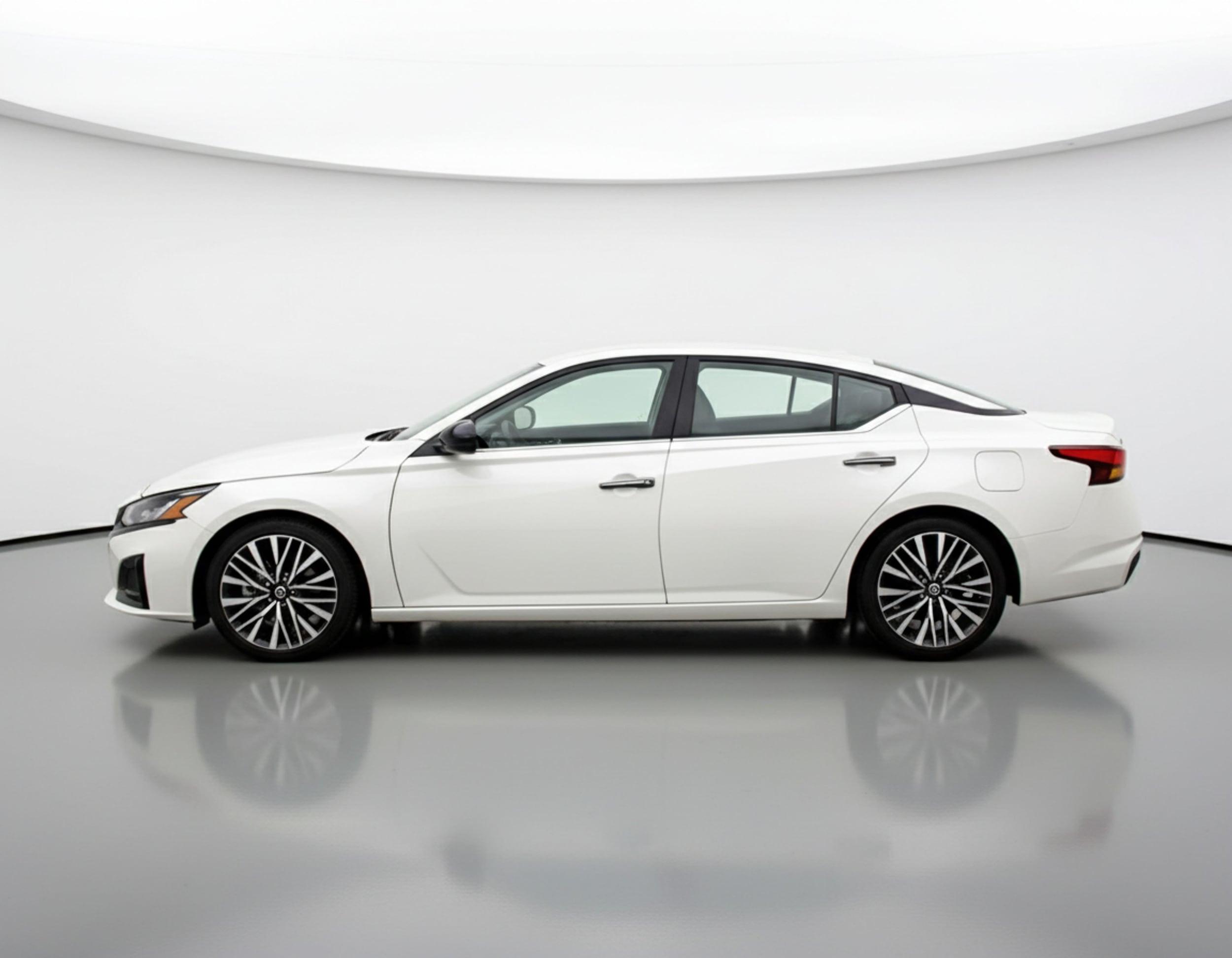 Thumbnail: 2025 Nissan Altima - 4