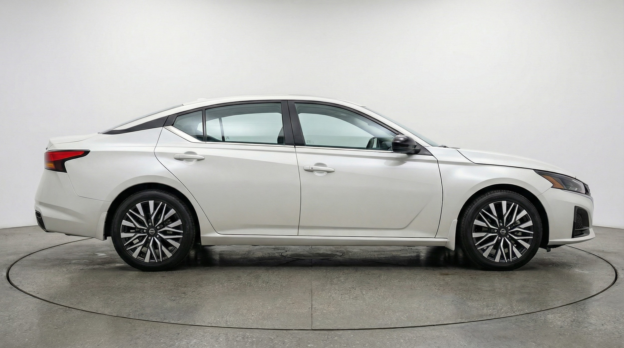 Thumbnail: 2025 Nissan Altima - 8