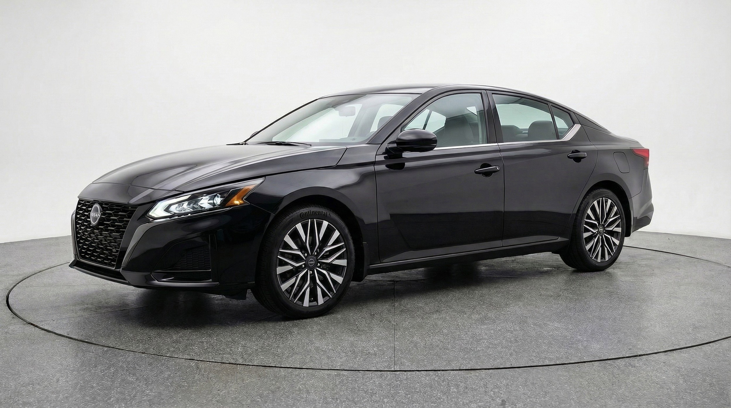 Thumbnail: 2025 Nissan Altima - 3