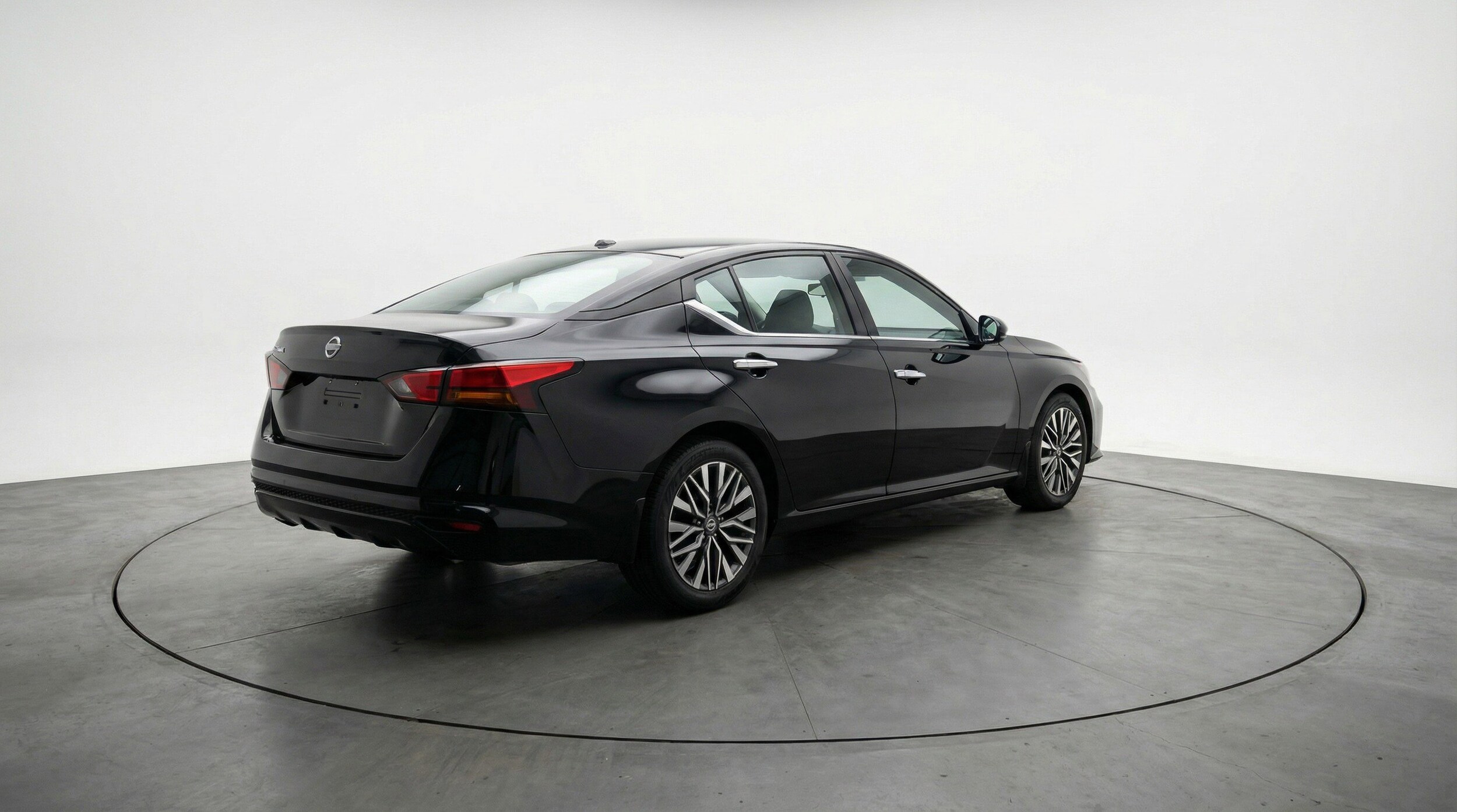 Thumbnail: 2025 Nissan Altima - 9