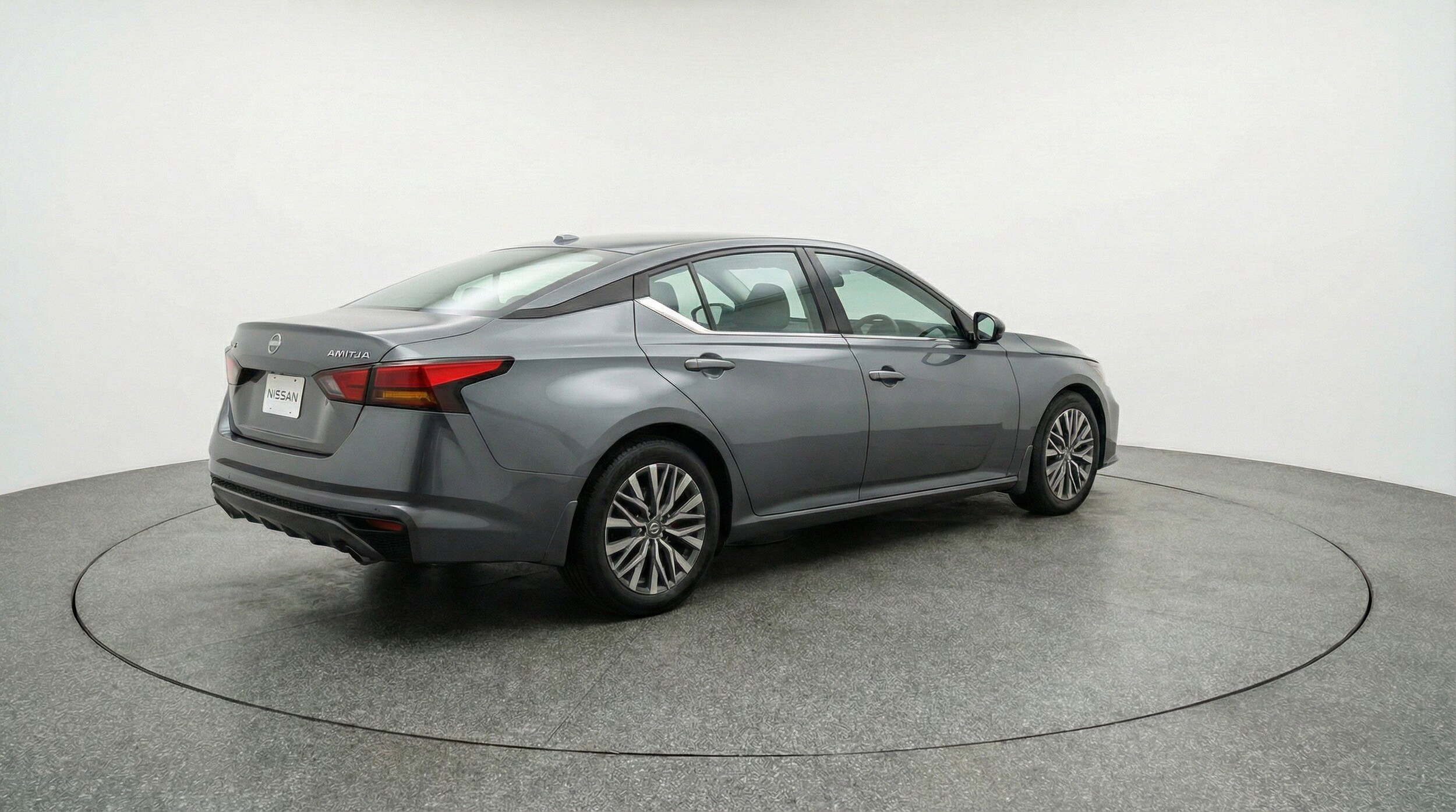 Thumbnail: 2025 Nissan Altima - 9