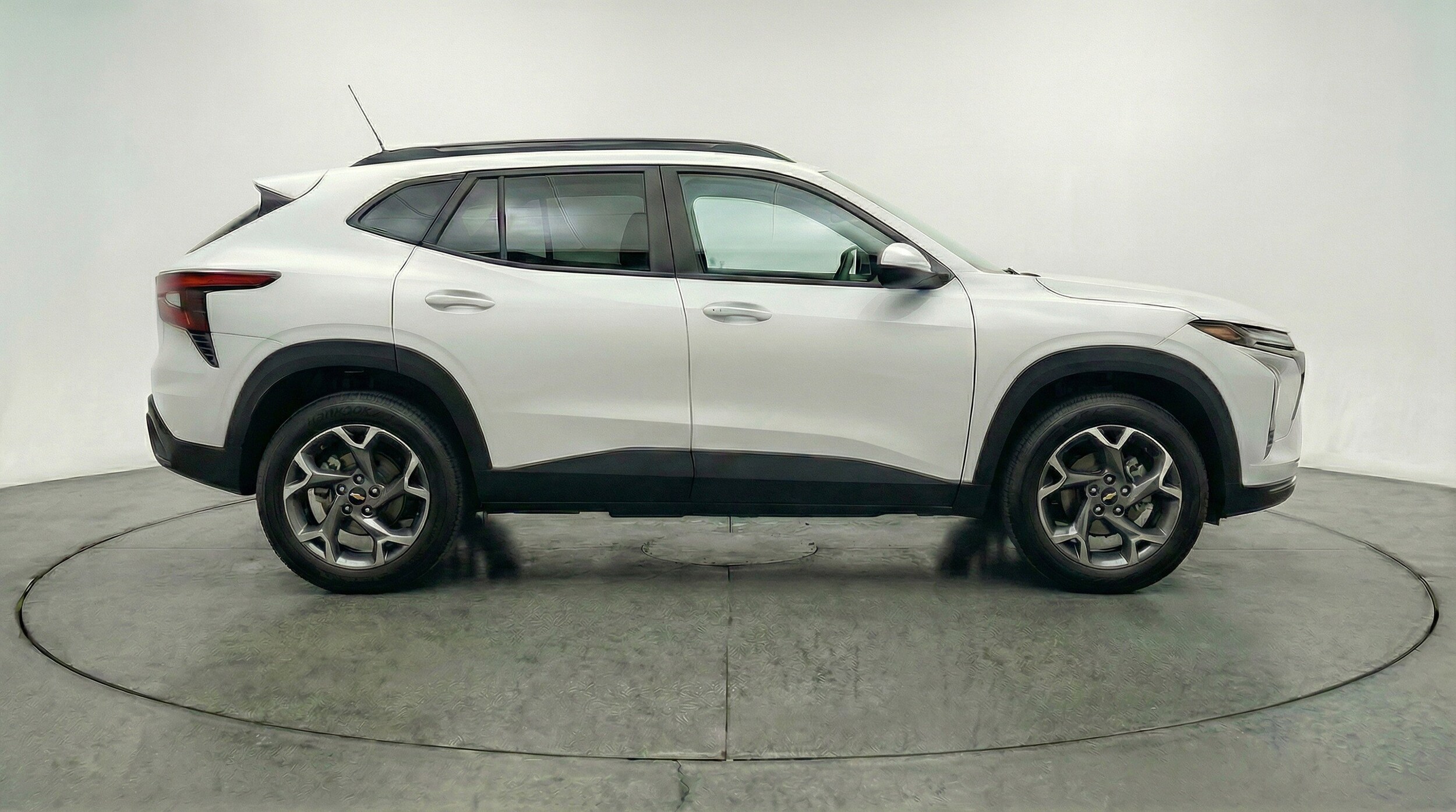 Thumbnail: 2025 Chevrolet Trax - 11