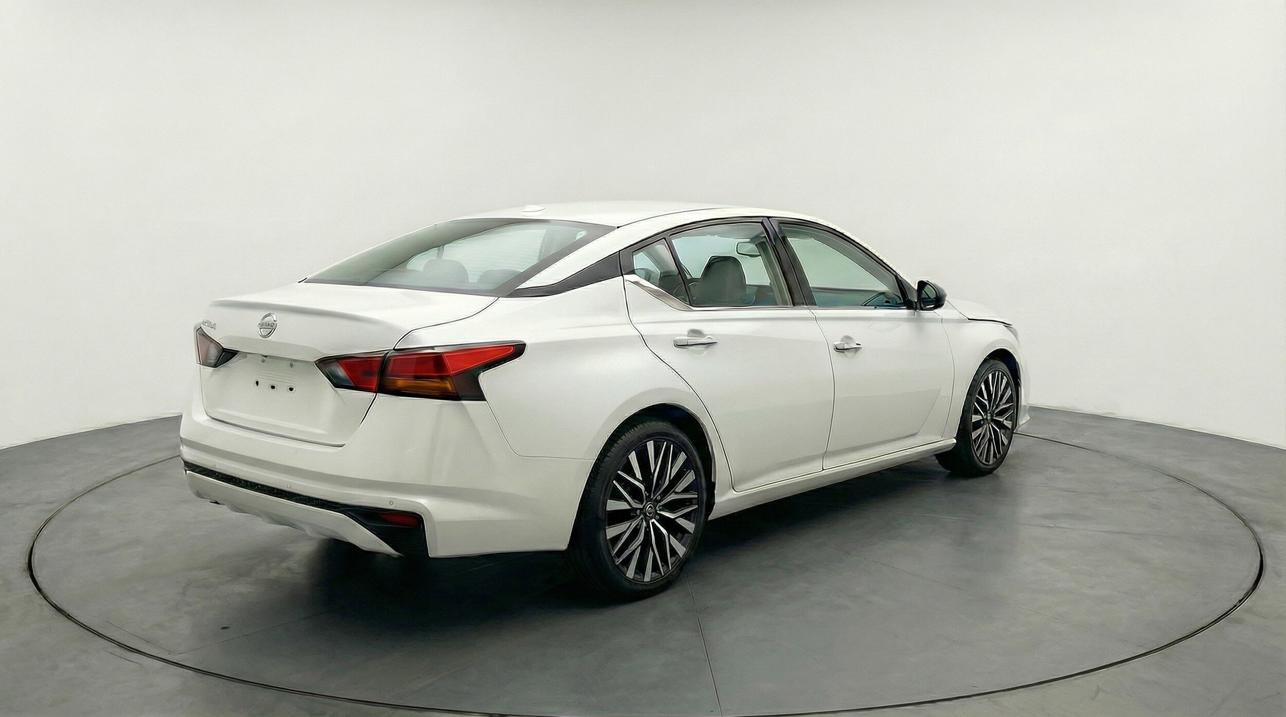 Thumbnail: 2025 Nissan Altima - 9