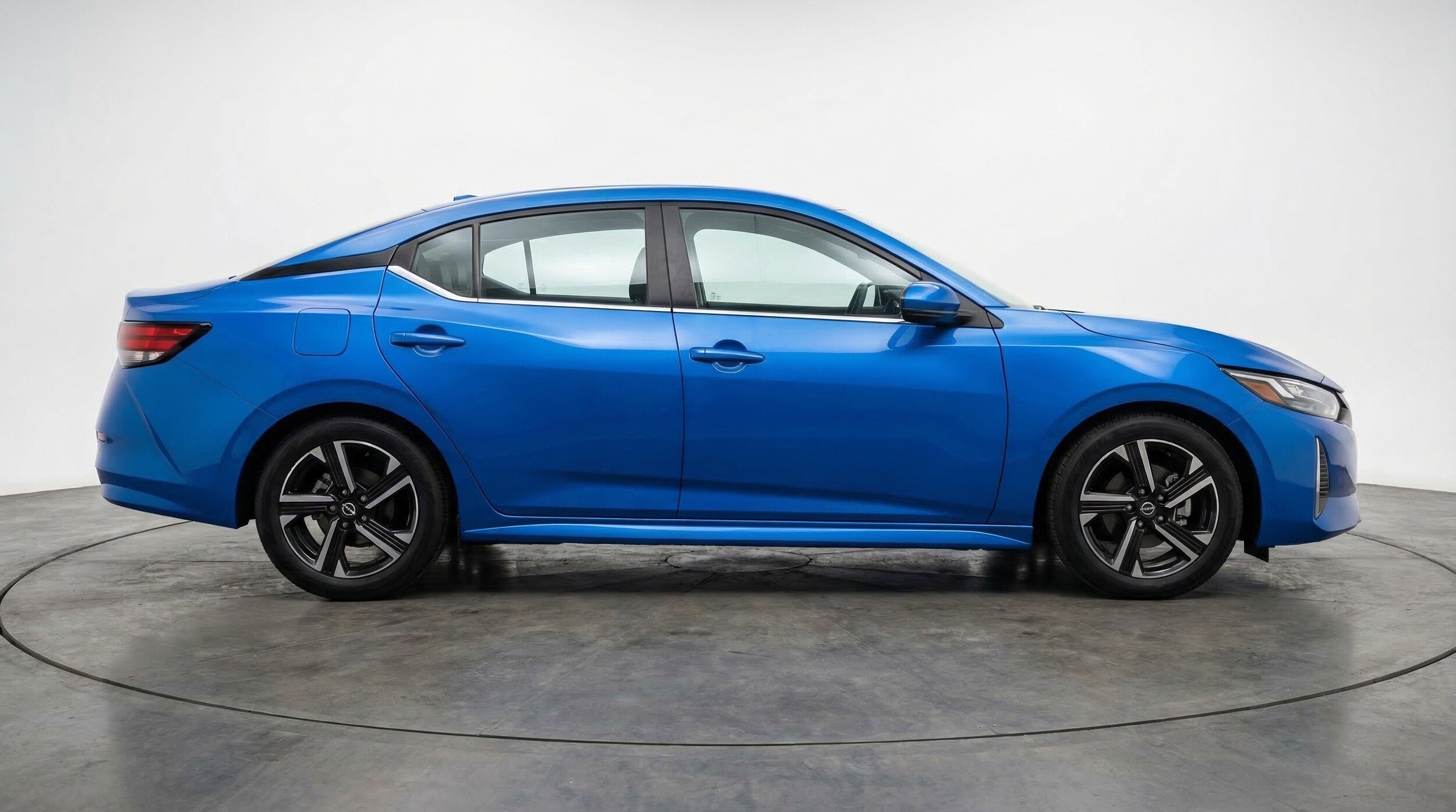 Thumbnail: 2025 Nissan Sentra - 11