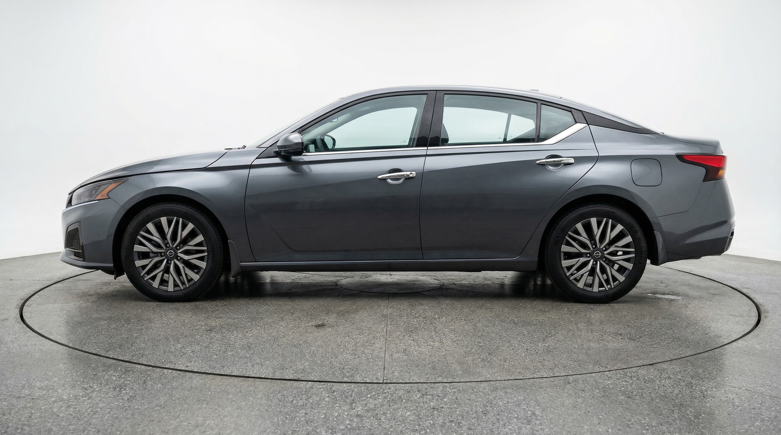 Thumbnail: 2025 Nissan Altima - 4