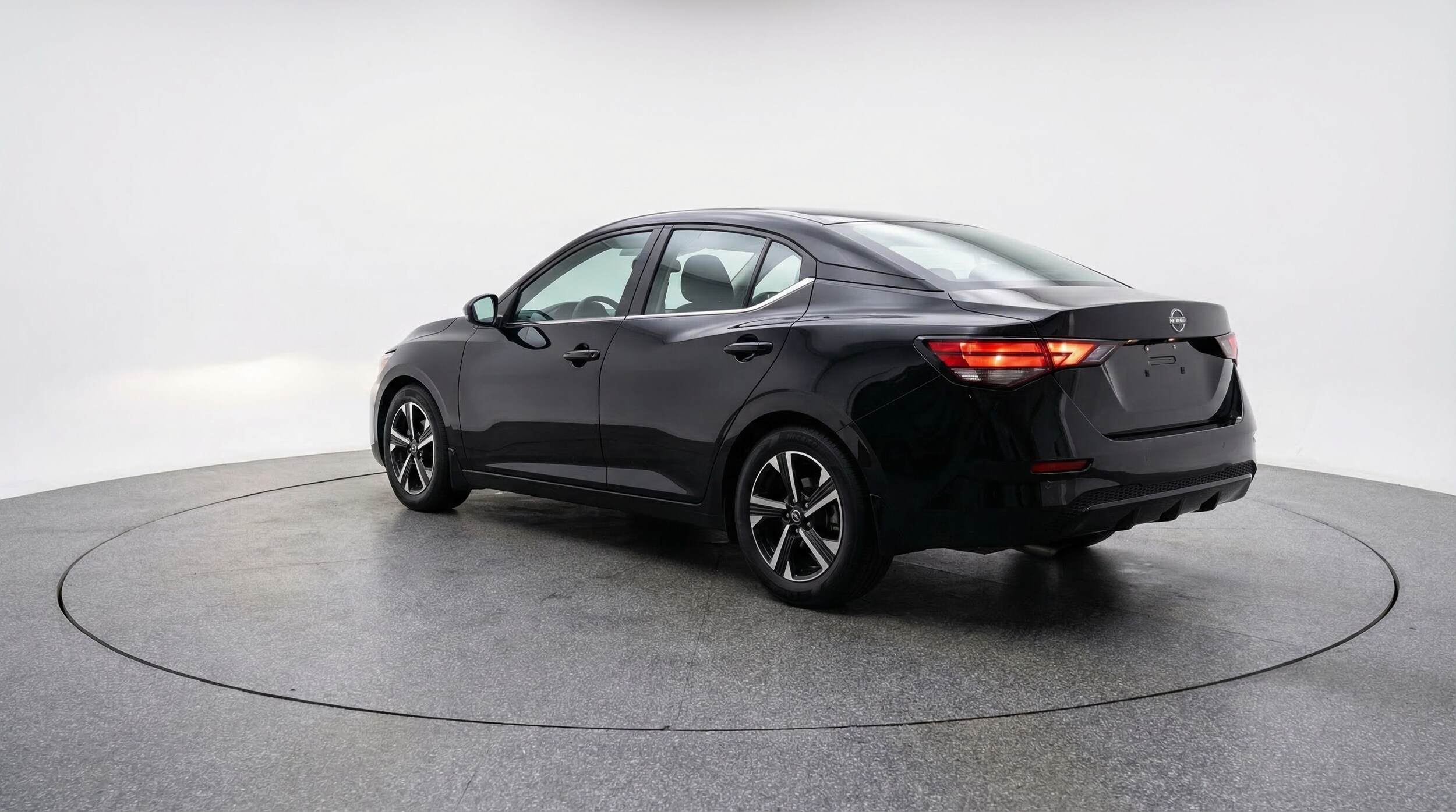 Thumbnail: 2025 Nissan Sentra - 5