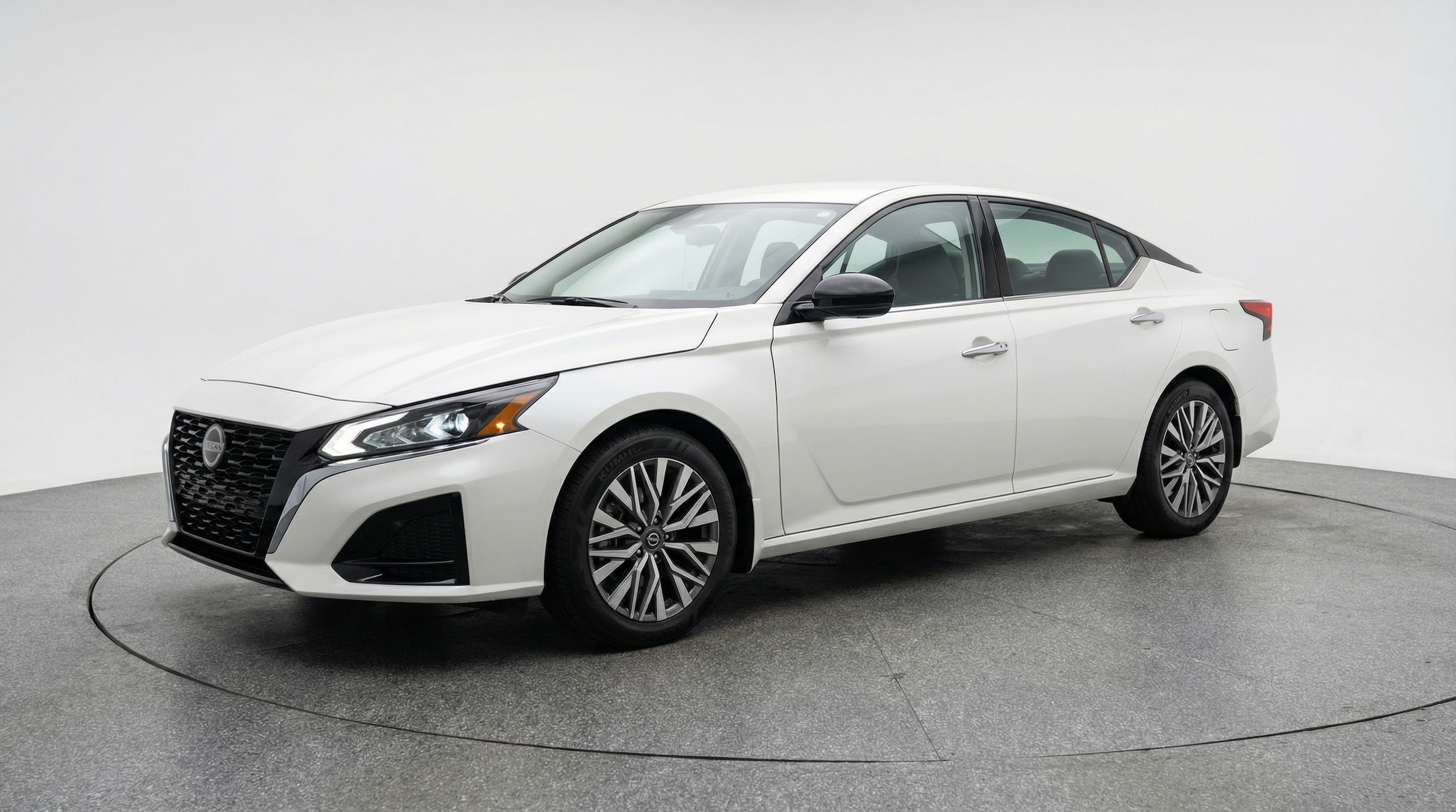 Thumbnail: 2025 Nissan Altima - 3