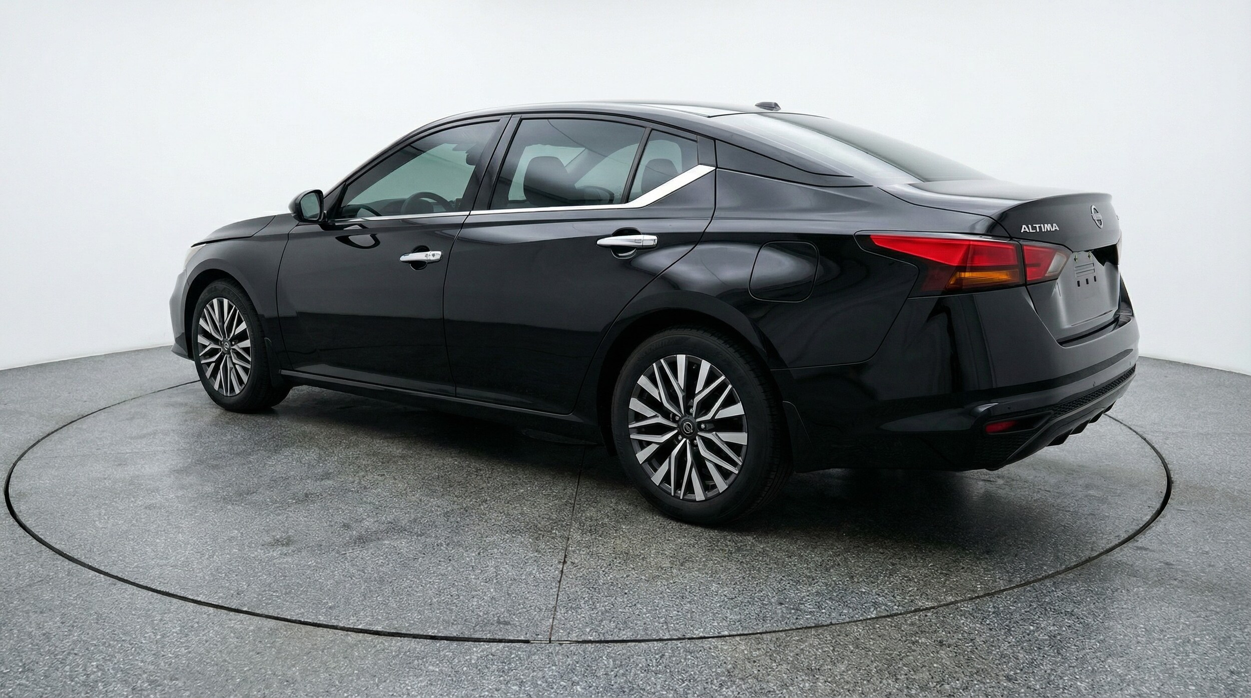 Thumbnail: 2025 Nissan Altima - 5