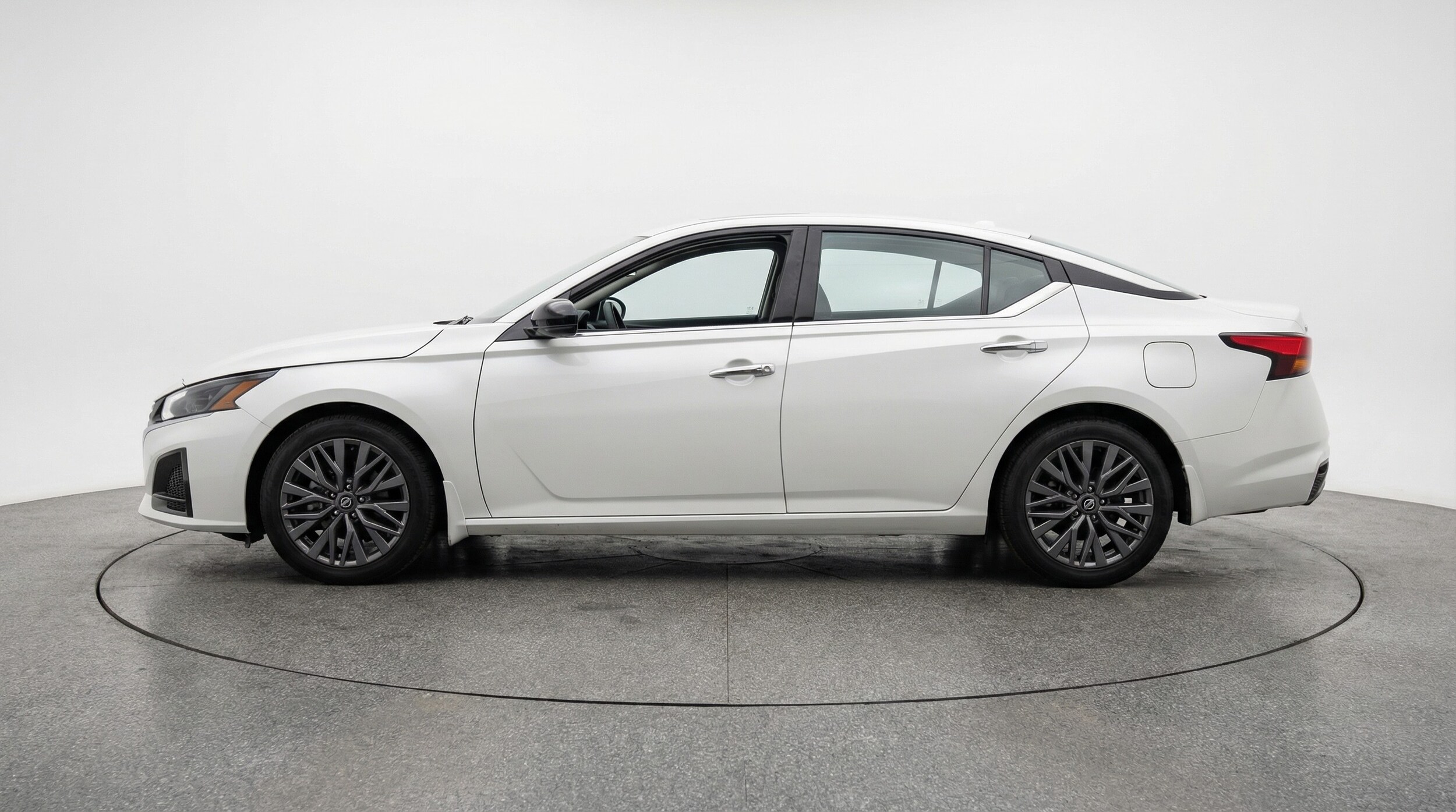 Thumbnail: 2025 Nissan Altima - 4