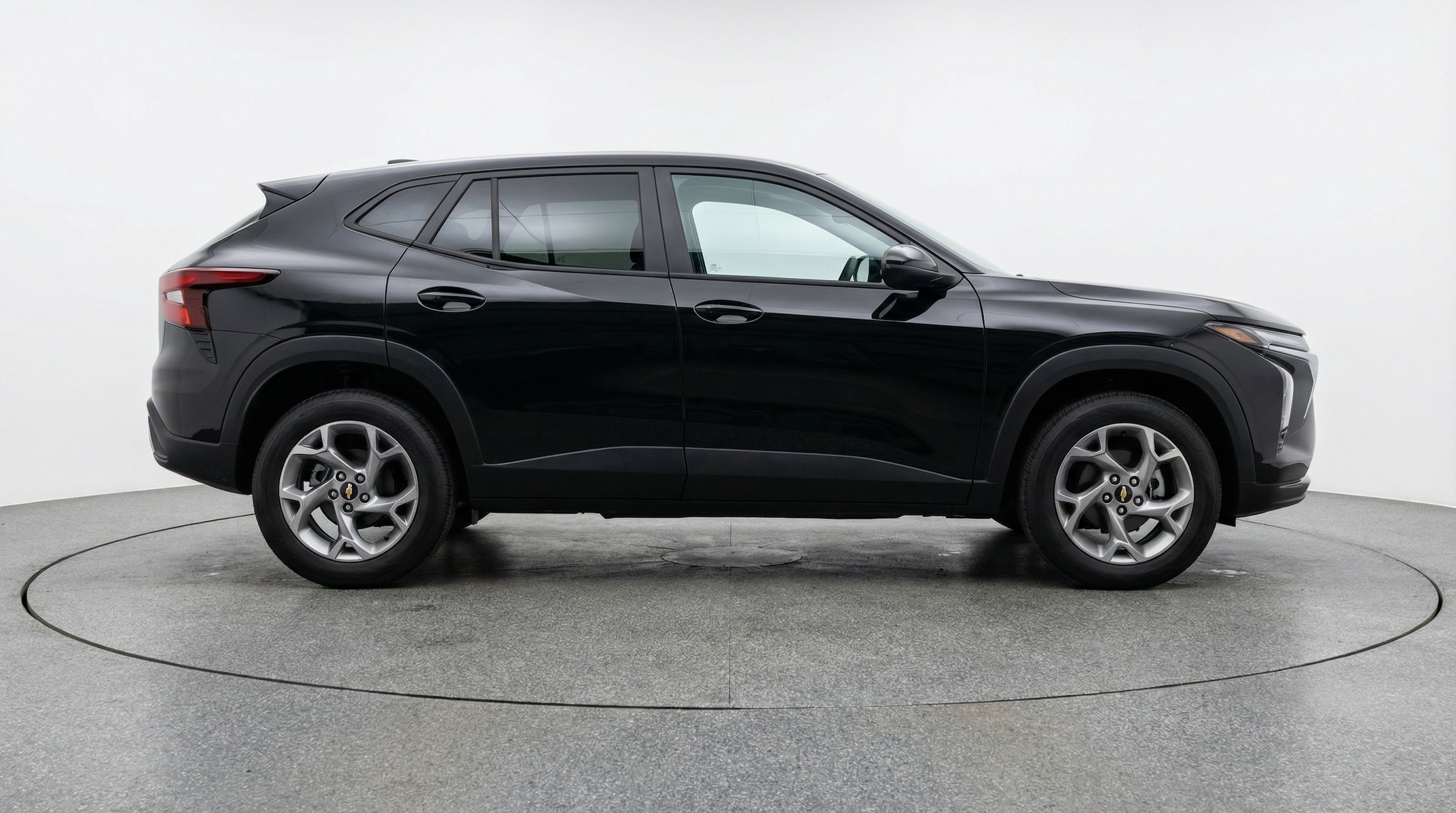 Thumbnail: 2025 Chevrolet Trax - 8