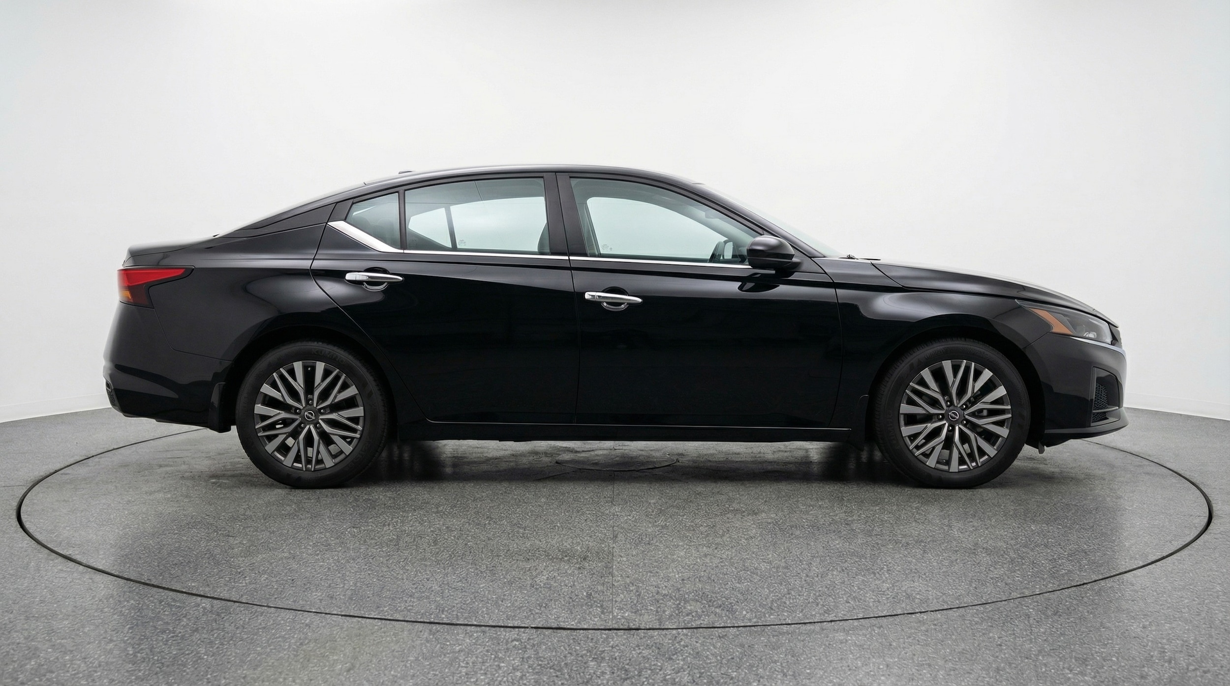 Thumbnail: 2025 Nissan Altima - 8