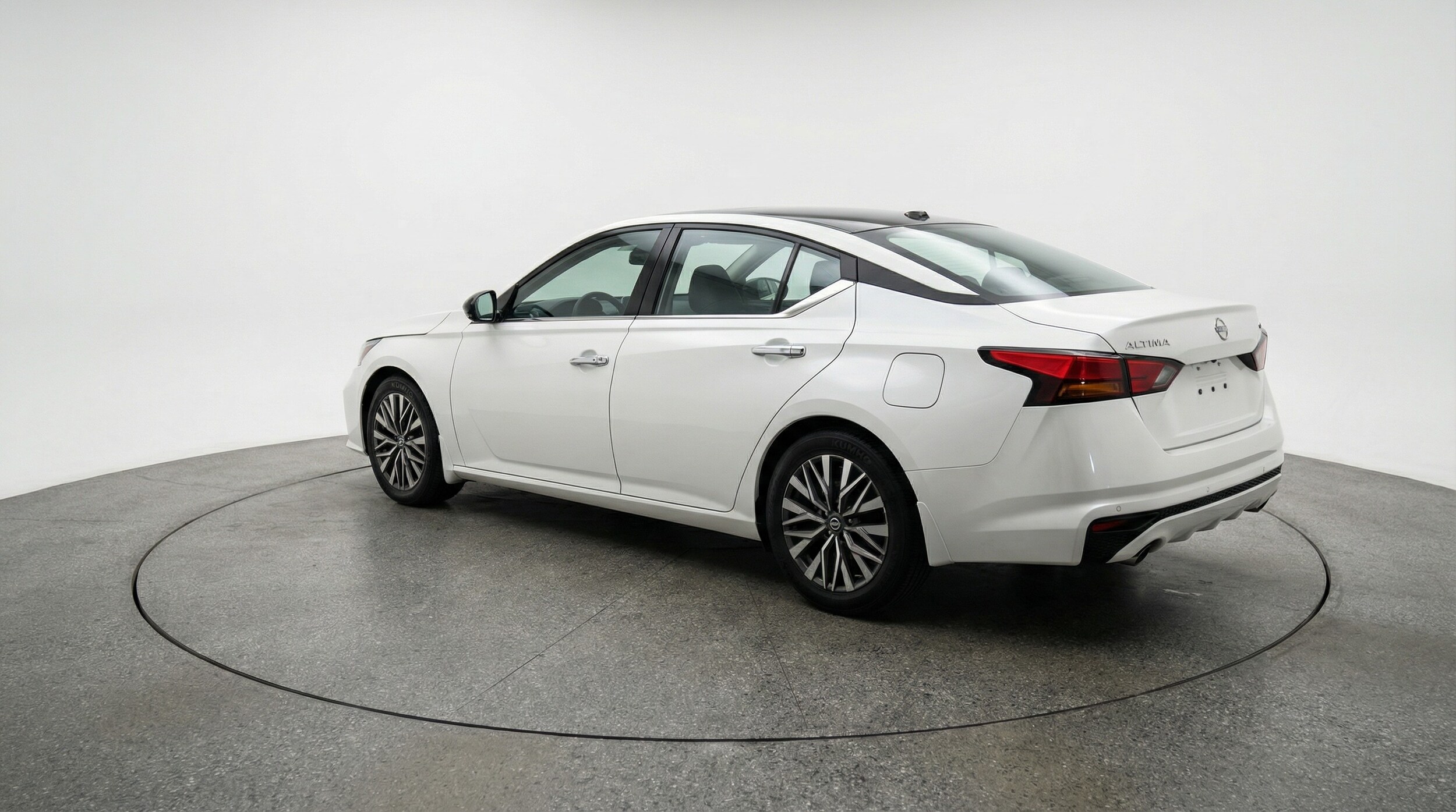 Thumbnail: 2025 Nissan Altima - 5