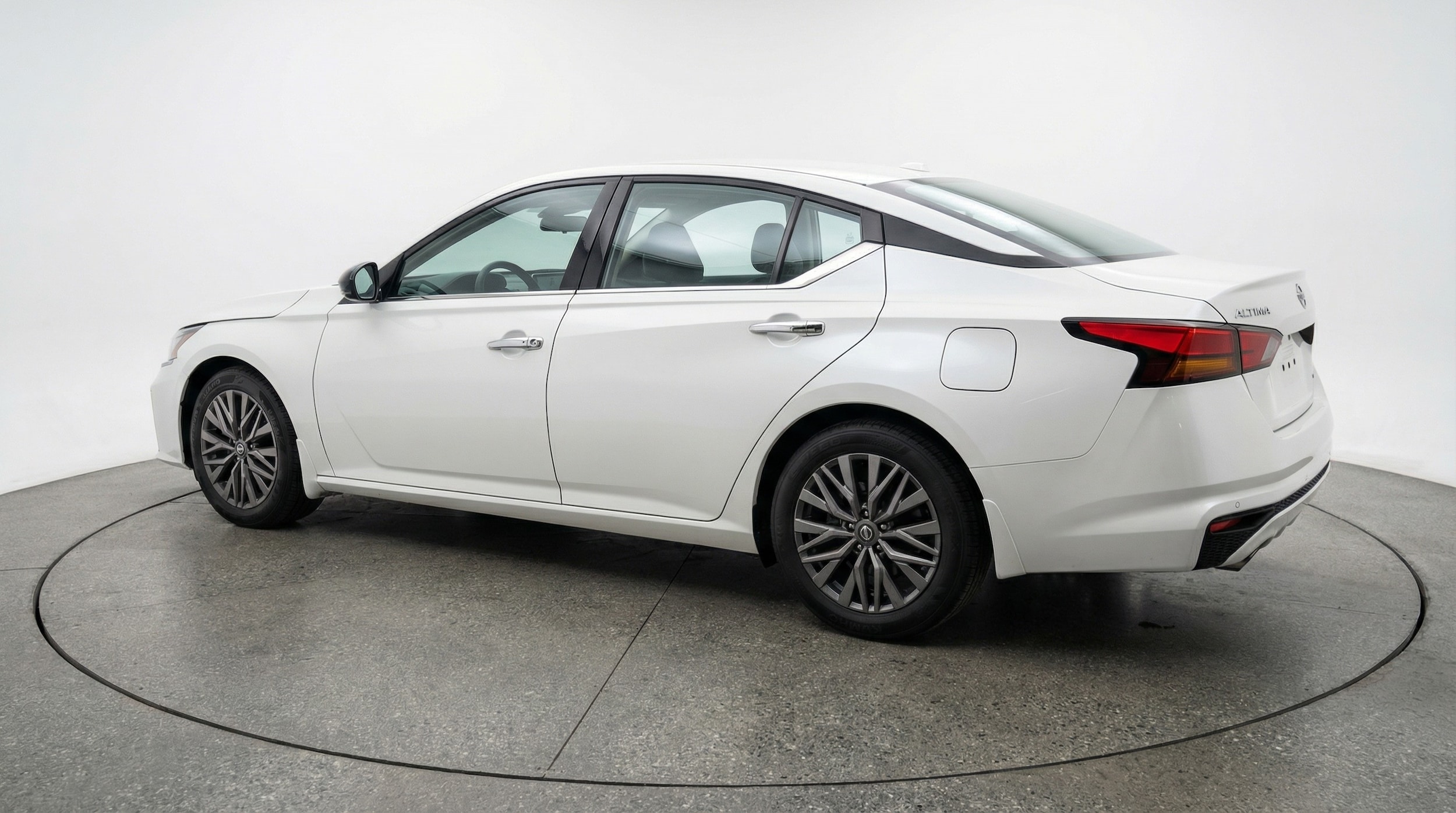 Thumbnail: 2025 Nissan Altima - 5