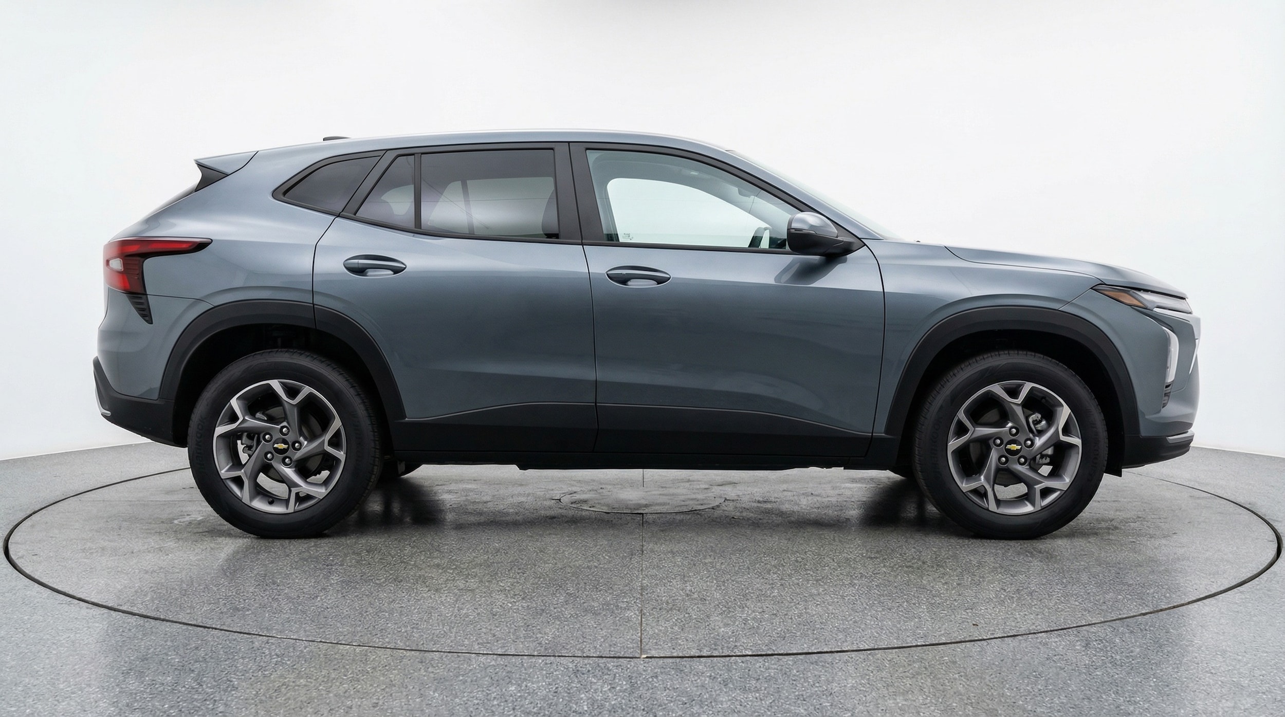 Thumbnail: 2025 Chevrolet Trax - 8