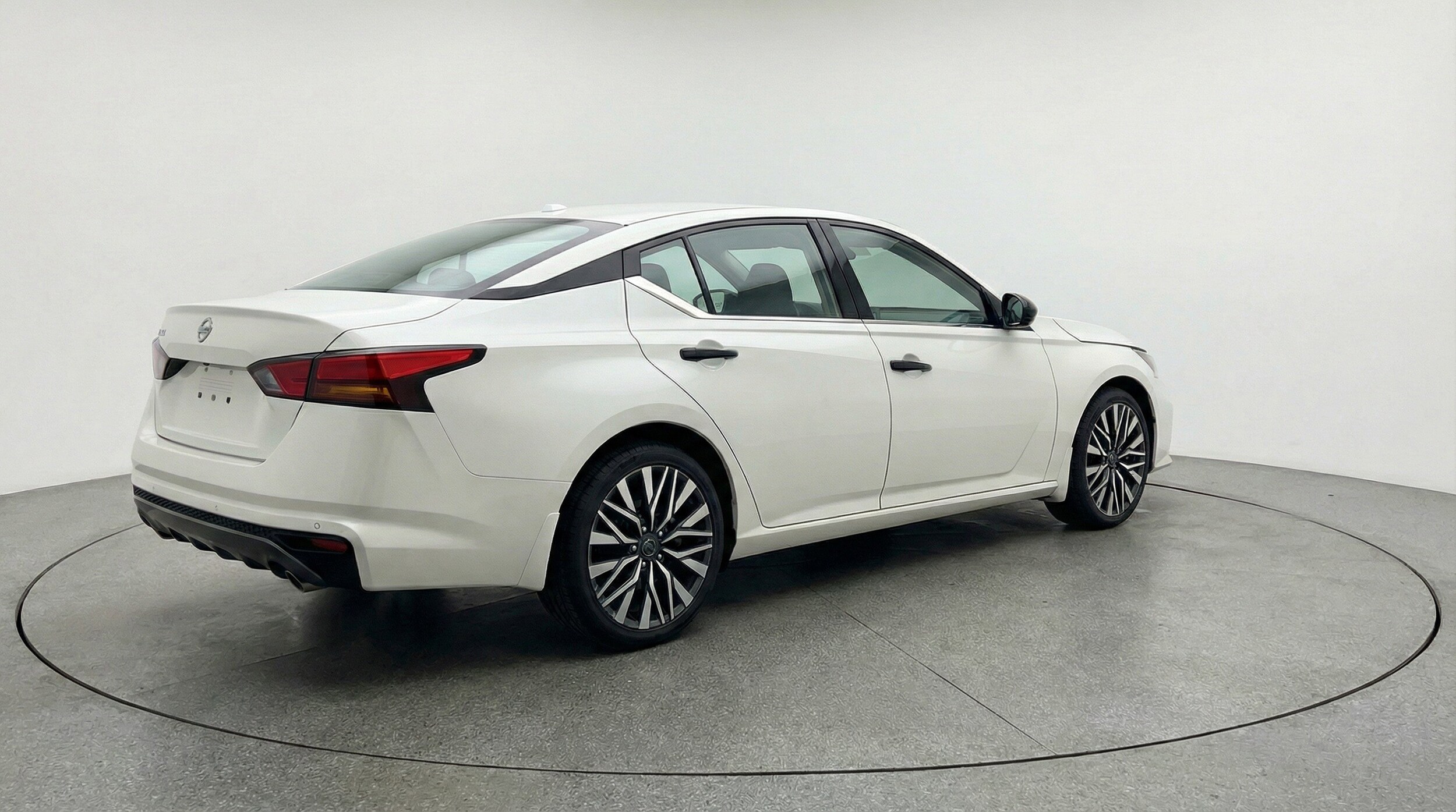 Thumbnail: 2025 Nissan Altima - 9