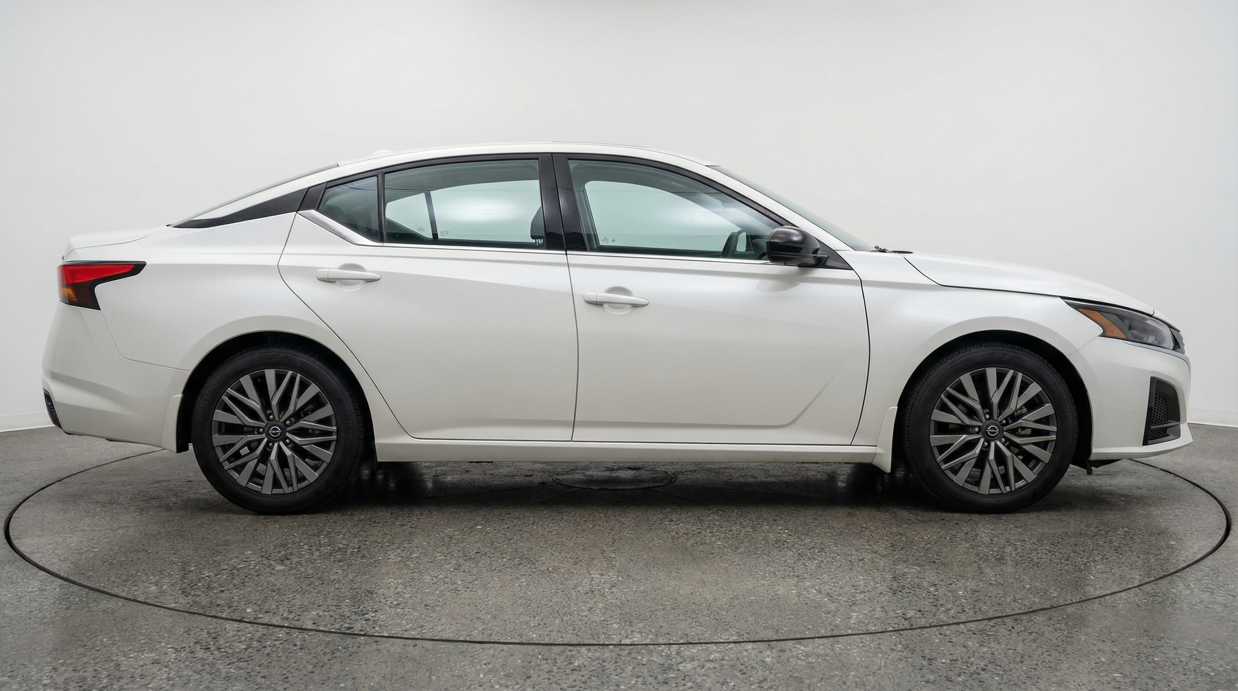 Thumbnail: 2025 Nissan Altima - 8