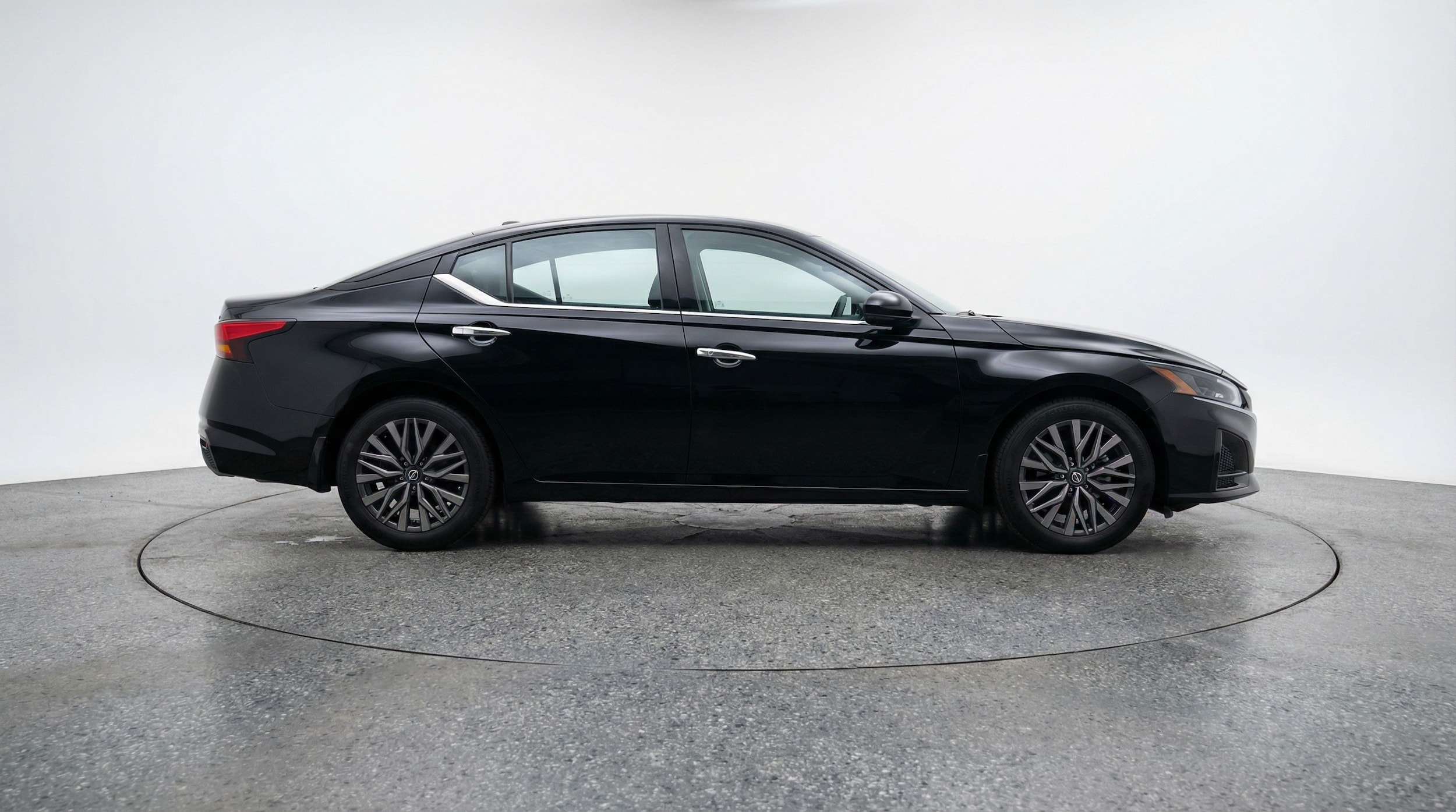 Thumbnail: 2025 Nissan Altima - 8