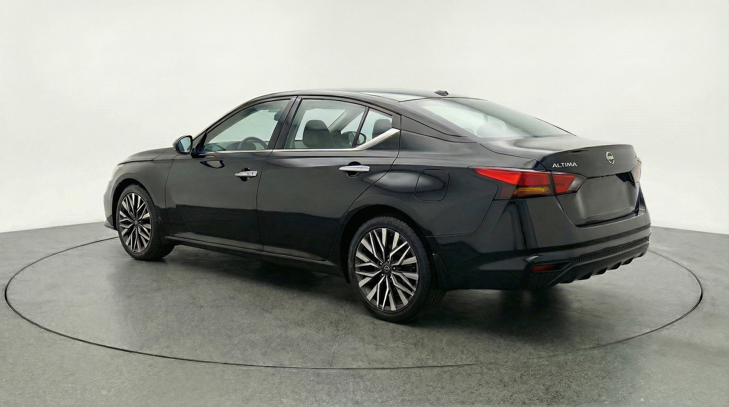 Thumbnail: 2025 Nissan Altima - 6