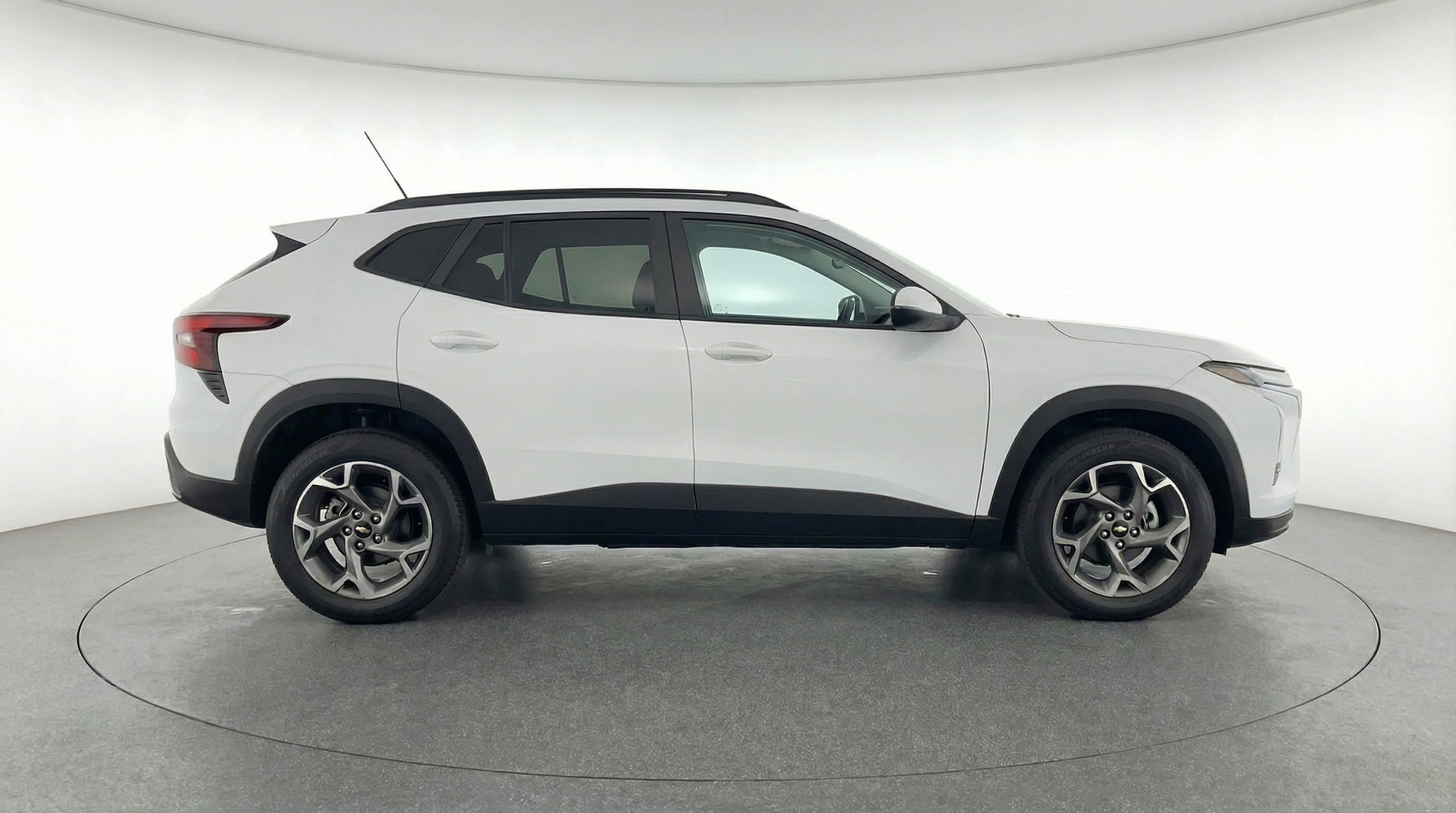 Thumbnail: 2025 Chevrolet Trax - 8