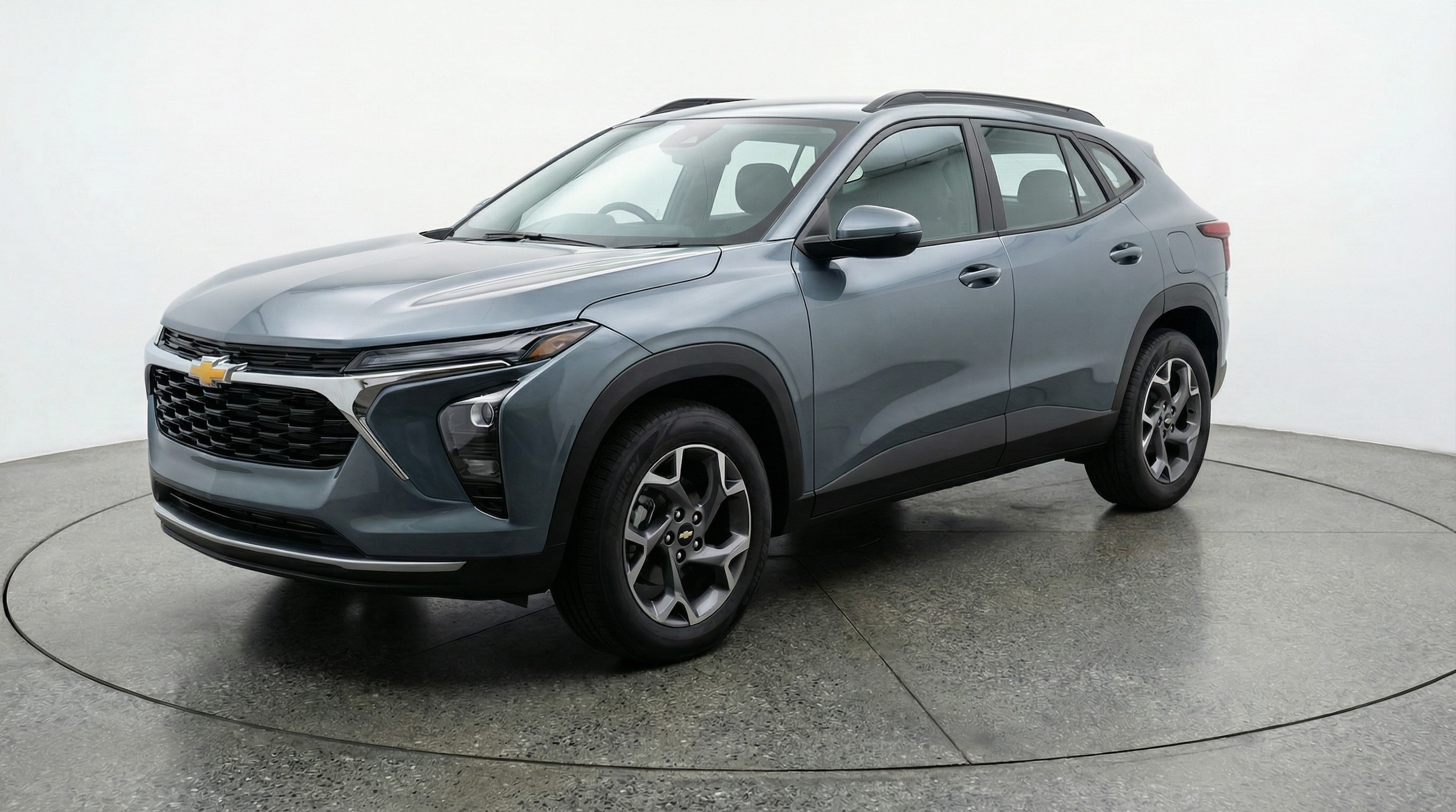 Thumbnail: 2025 Chevrolet Trax - 3