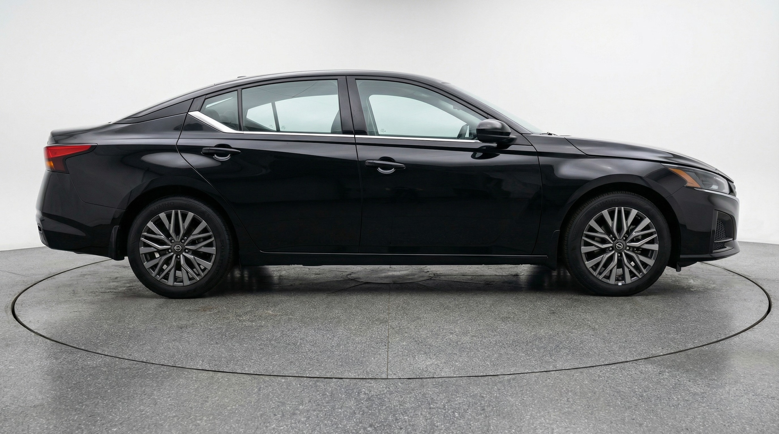 Thumbnail: 2025 Nissan Altima - 8