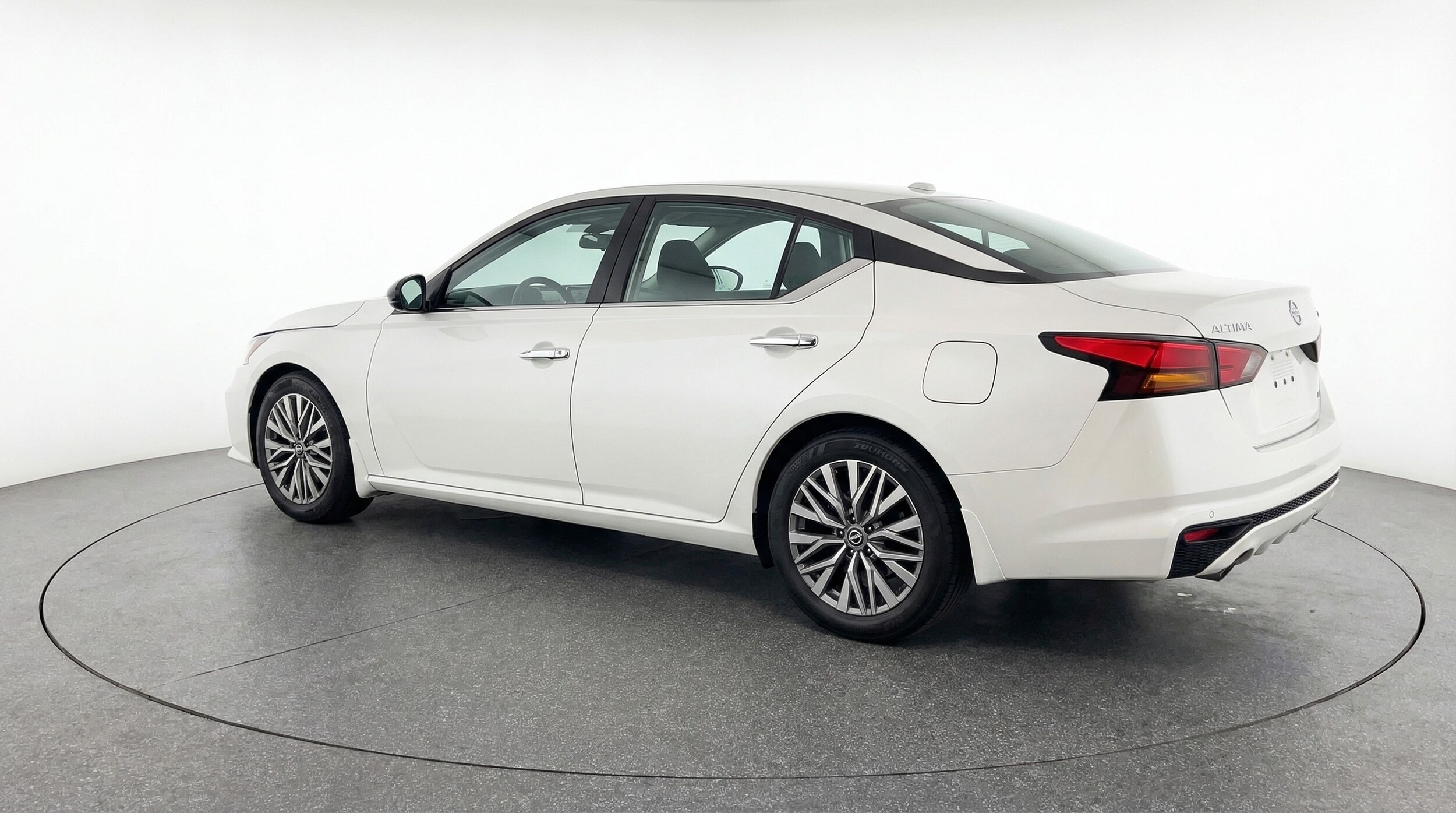 Thumbnail: 2025 Nissan Altima - 5