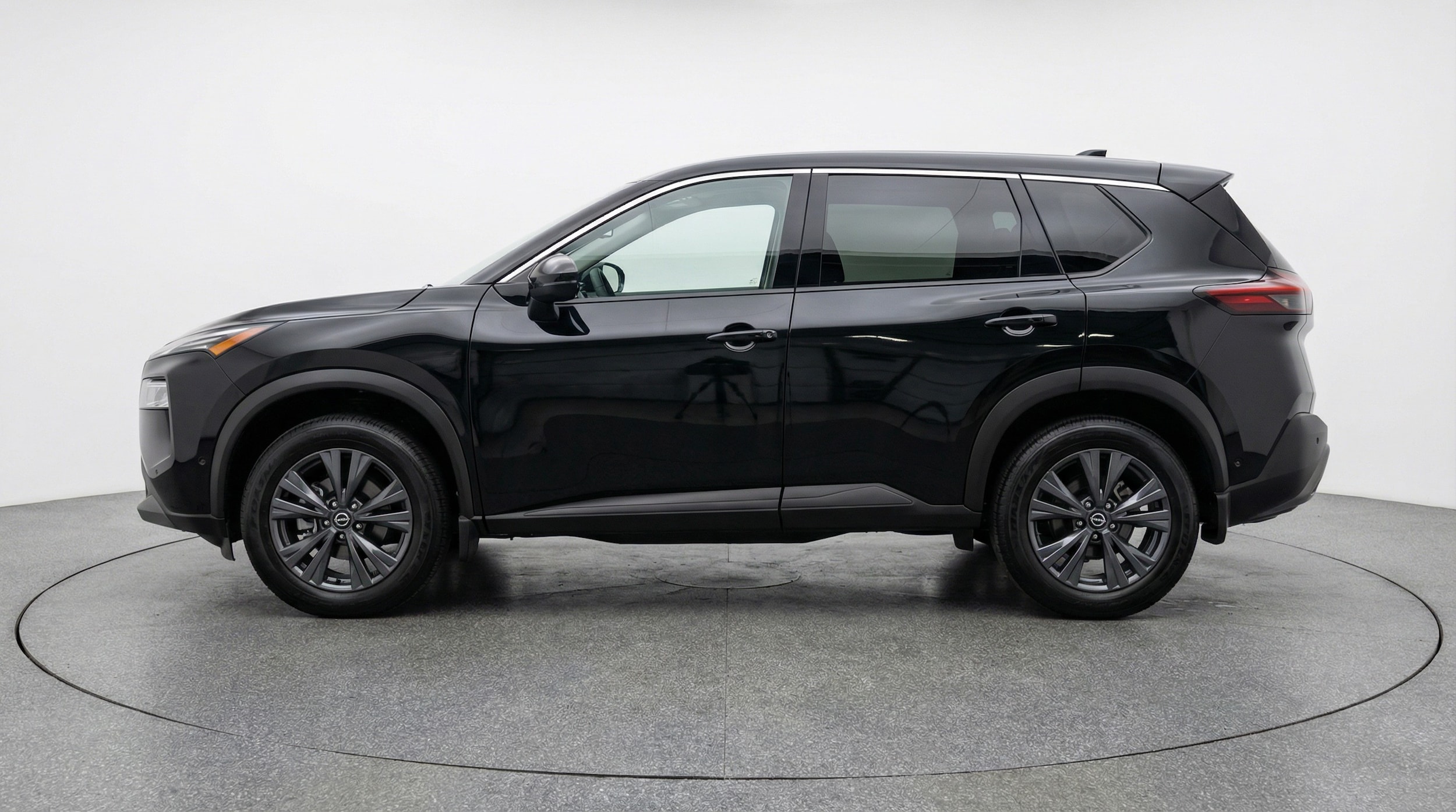 Thumbnail: 2025 Nissan Rogue - 4