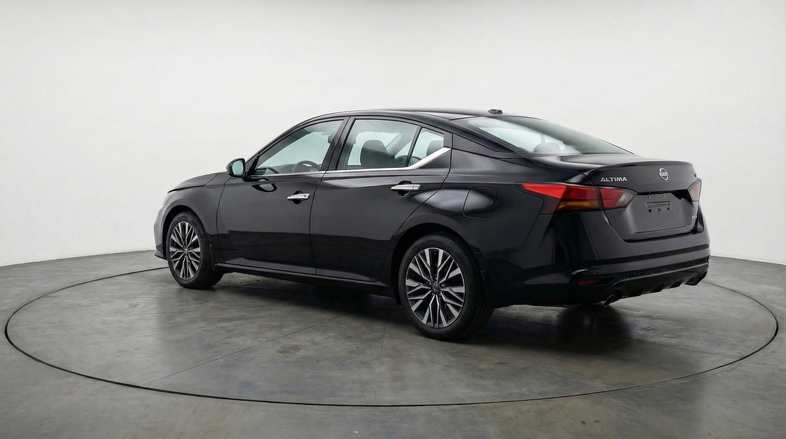 Thumbnail: 2025 Nissan Altima - 6