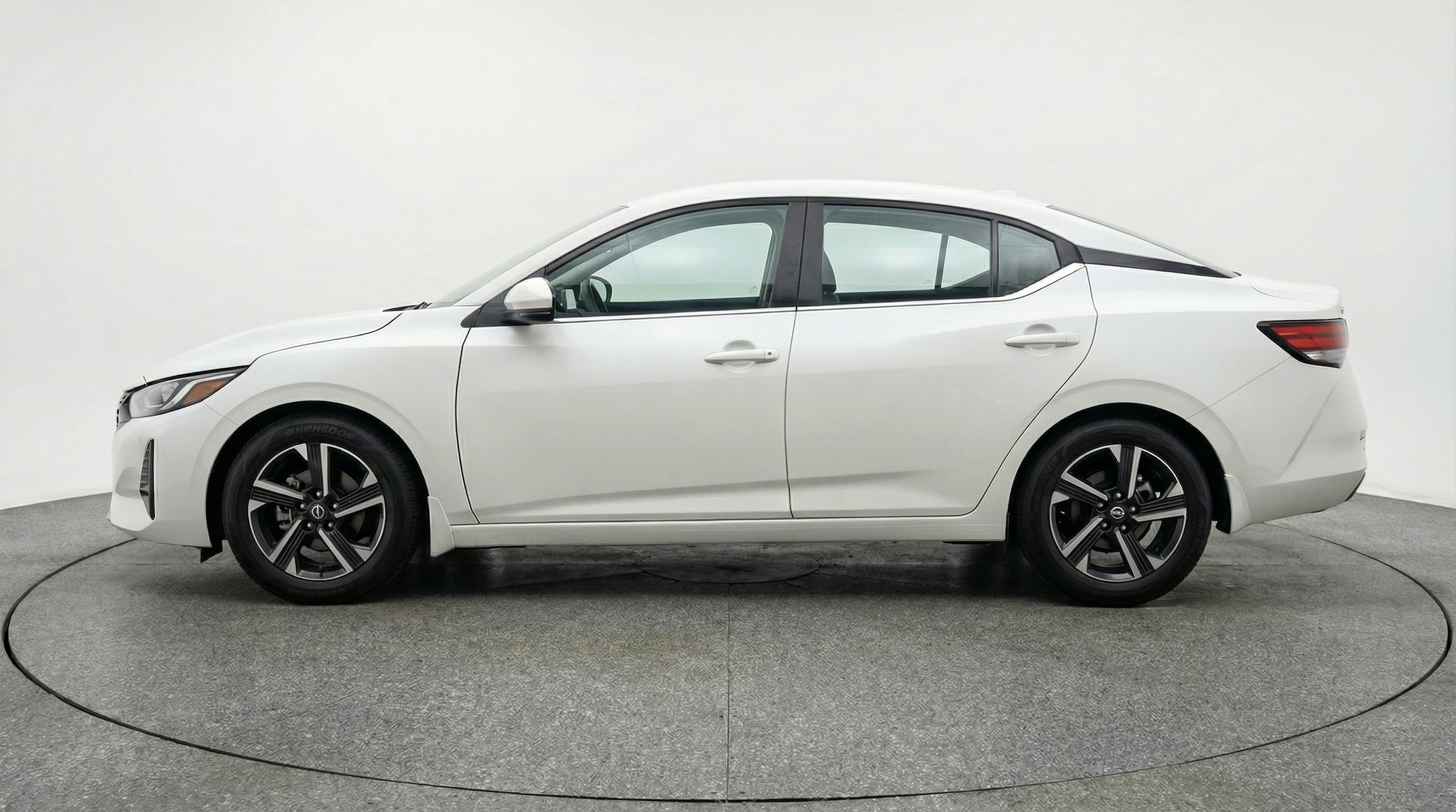 Thumbnail: 2025 Nissan Sentra - 4