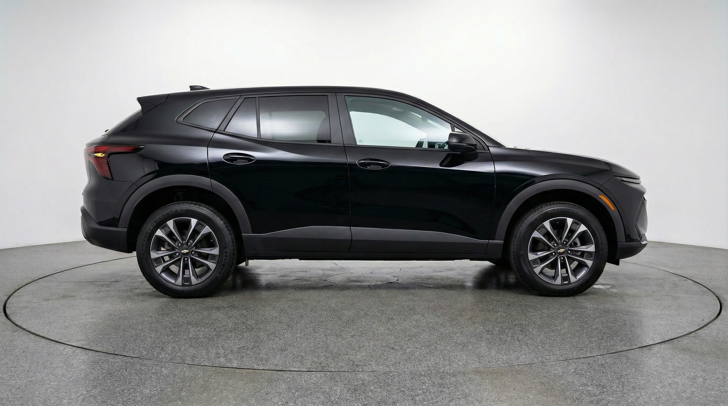 Thumbnail: 2025 Chevrolet Equinox - 8