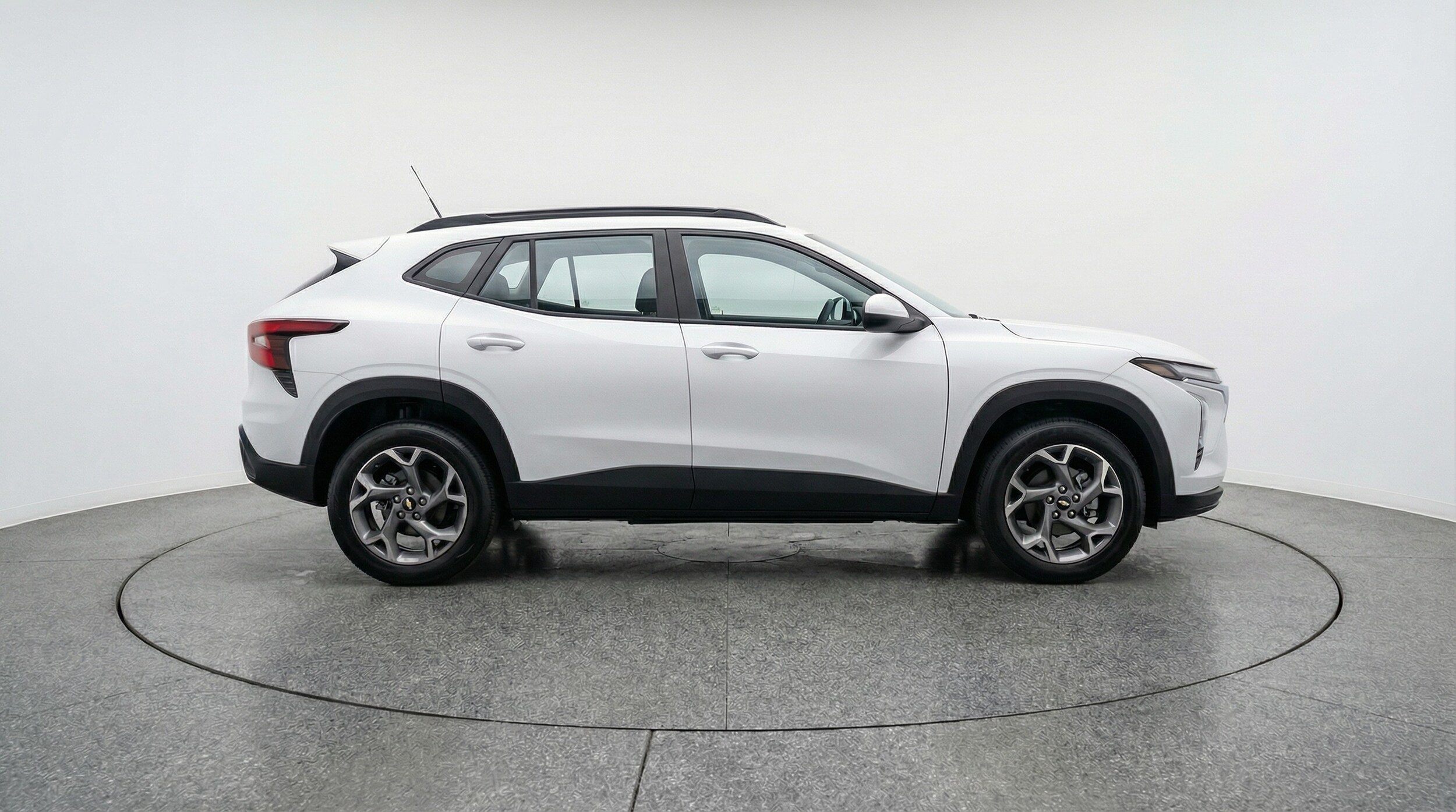 Thumbnail: 2025 Chevrolet Trax - 8