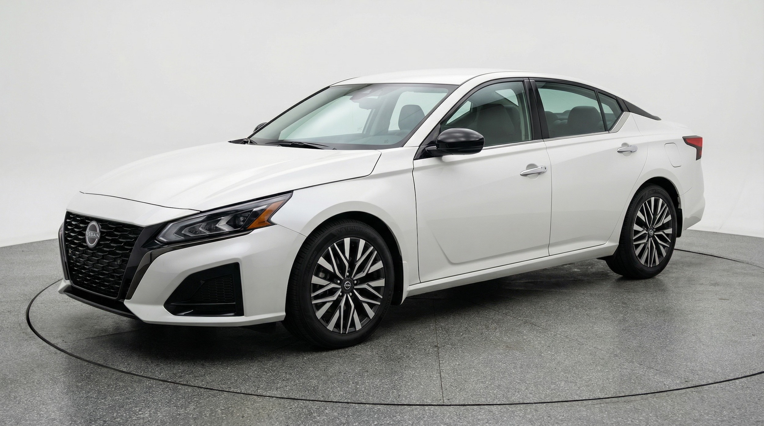 Thumbnail: 2025 Nissan Altima - 3