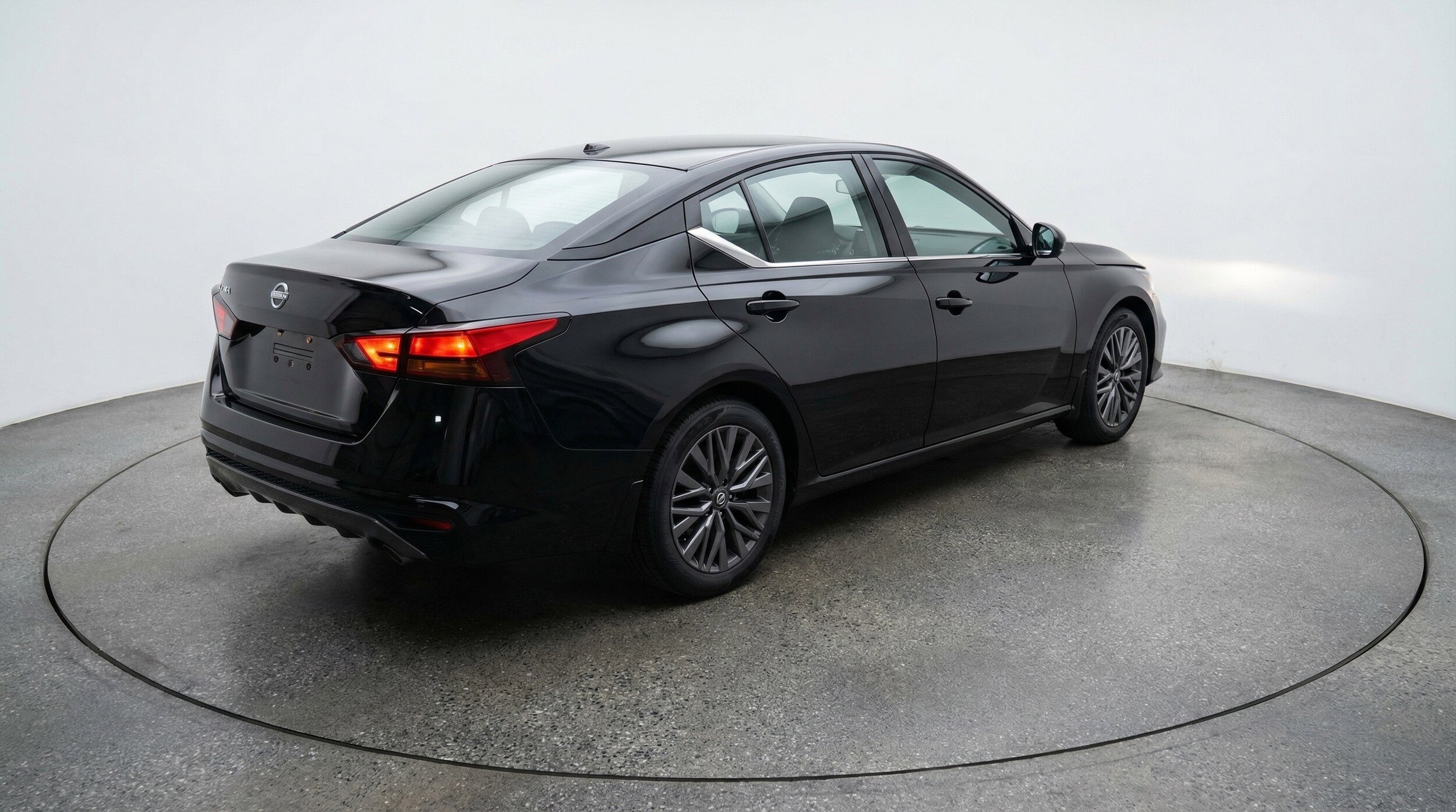 Thumbnail: 2025 Nissan Altima - 9