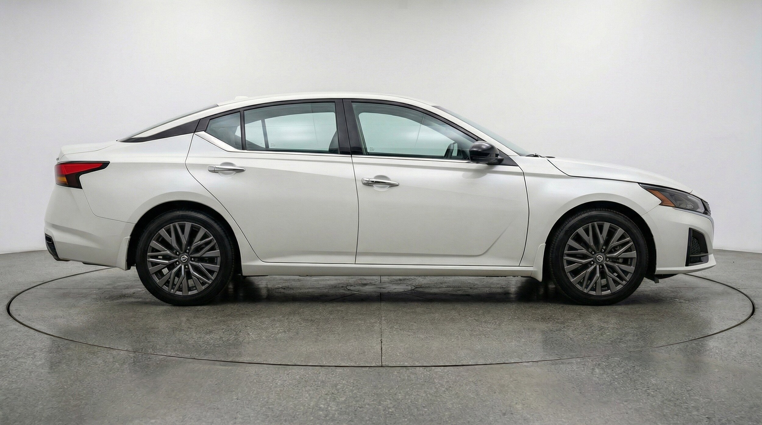 Thumbnail: 2025 Nissan Altima - 11