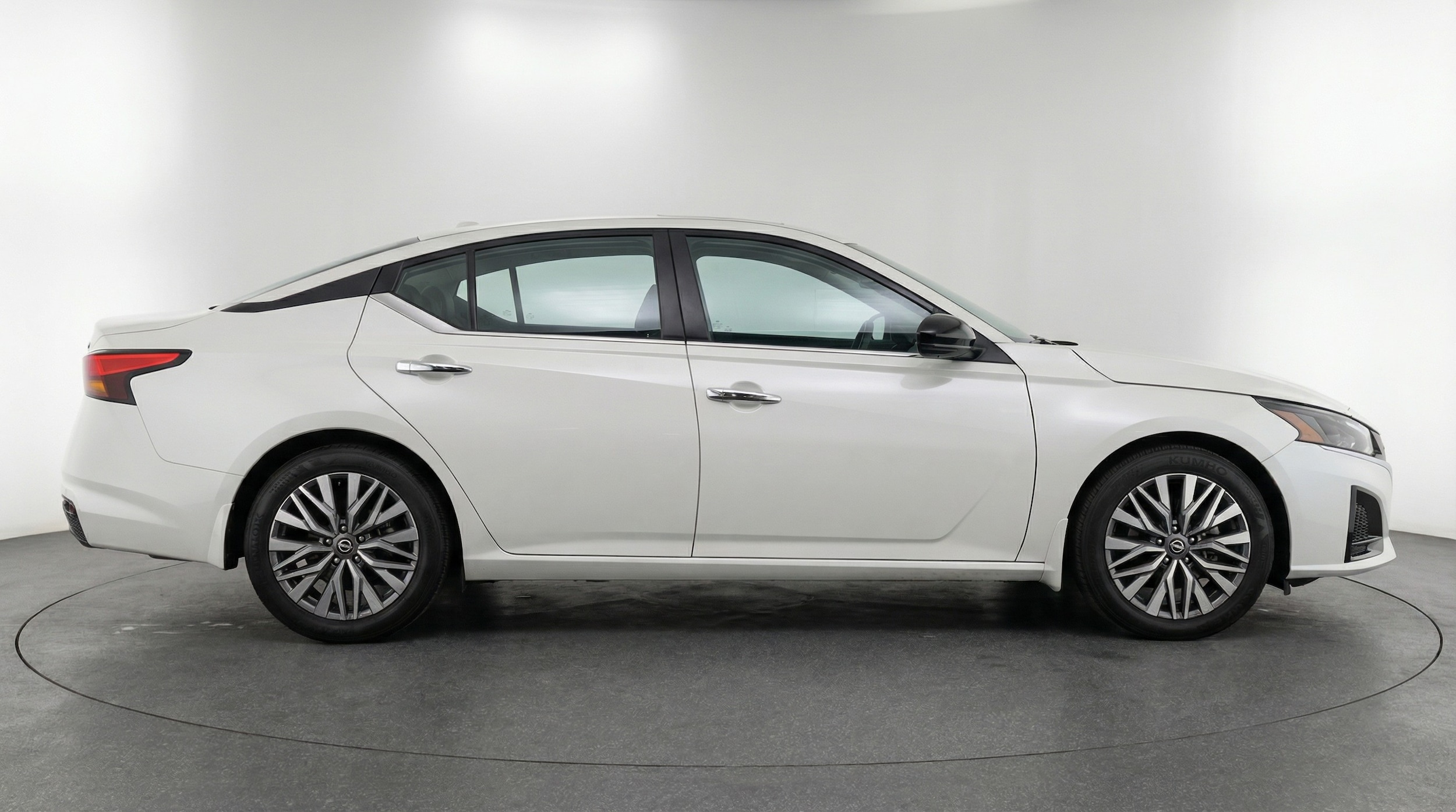 Thumbnail: 2025 Nissan Altima - 8