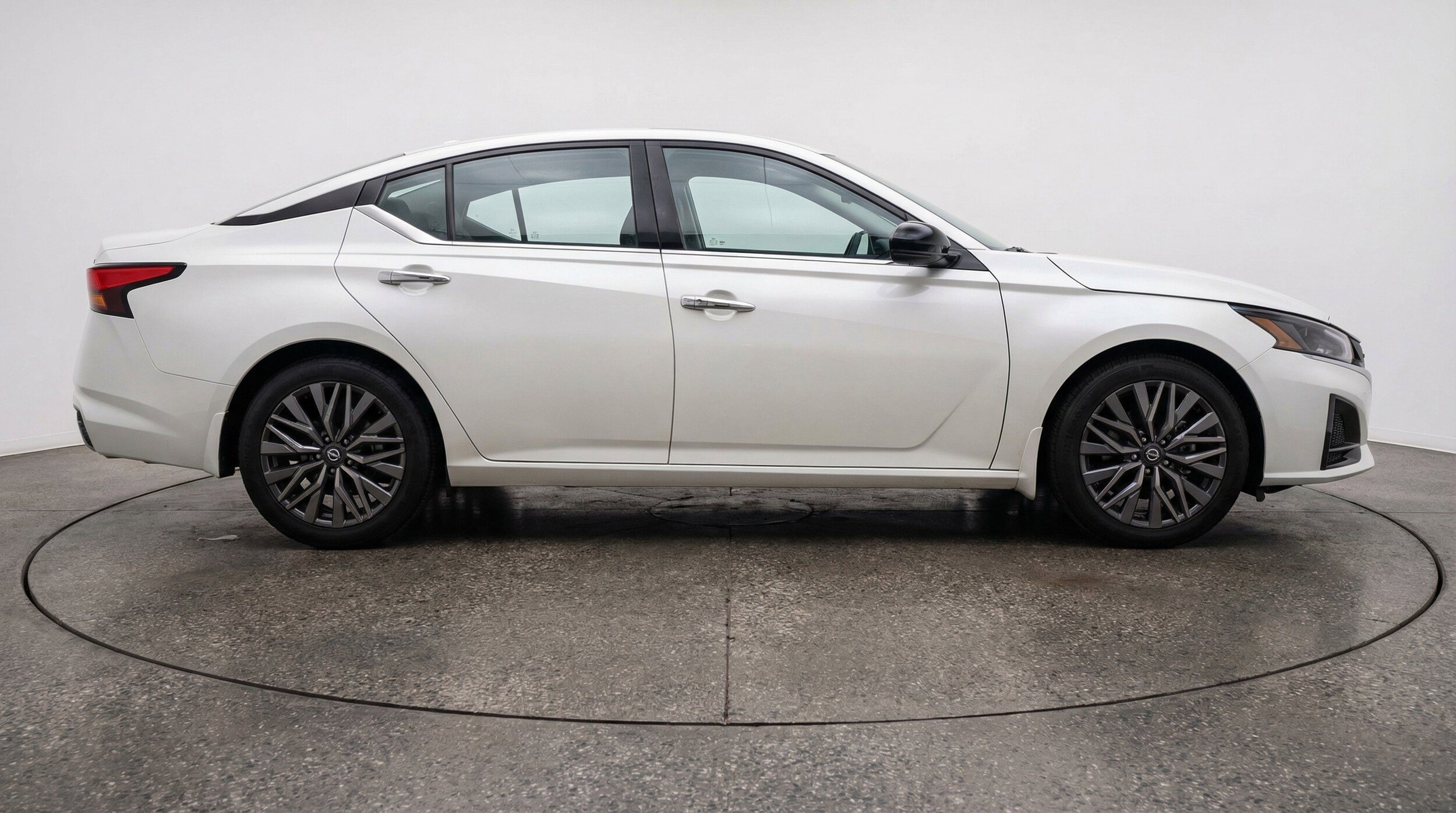 Thumbnail: 2025 Nissan Altima - 11