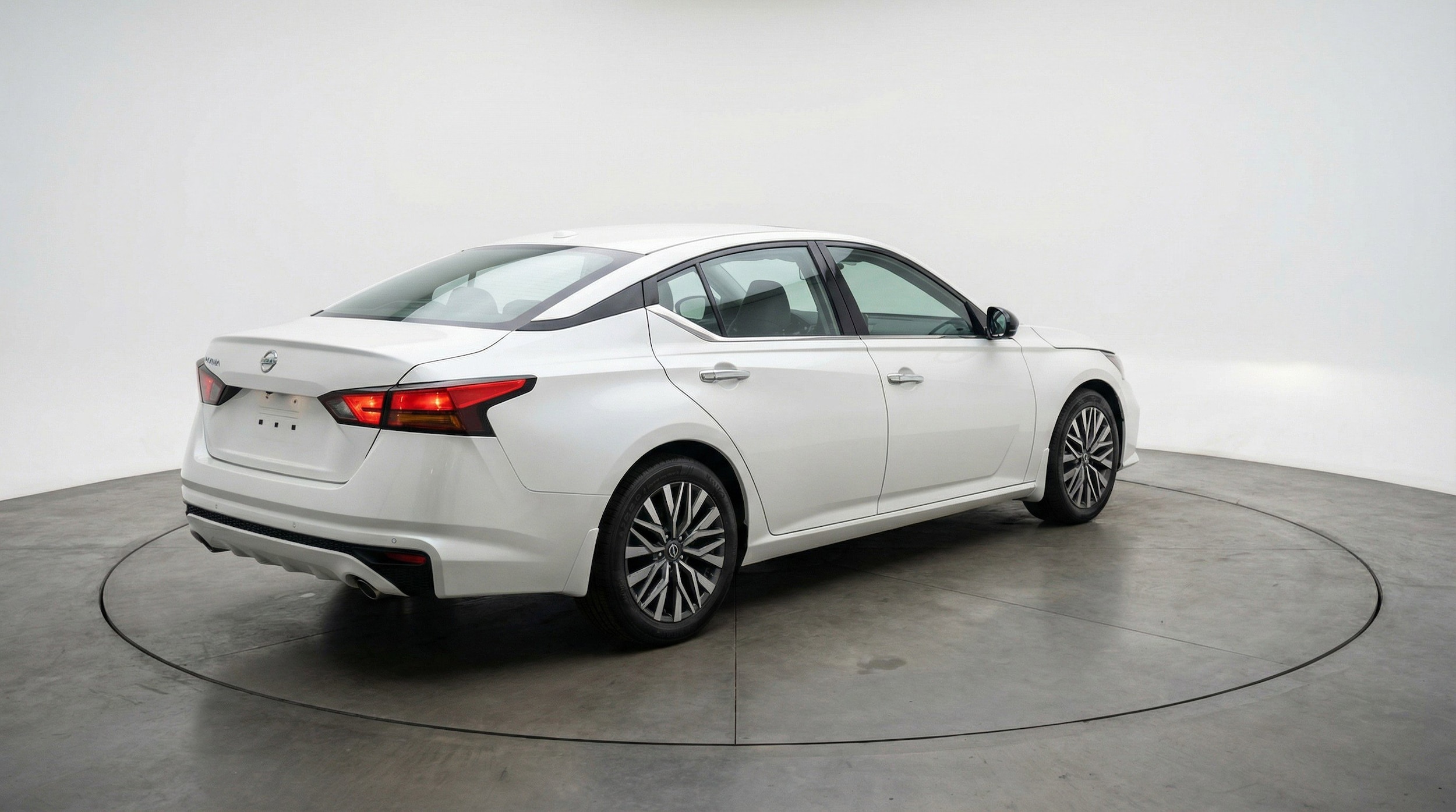 Thumbnail: 2025 Nissan Altima - 9